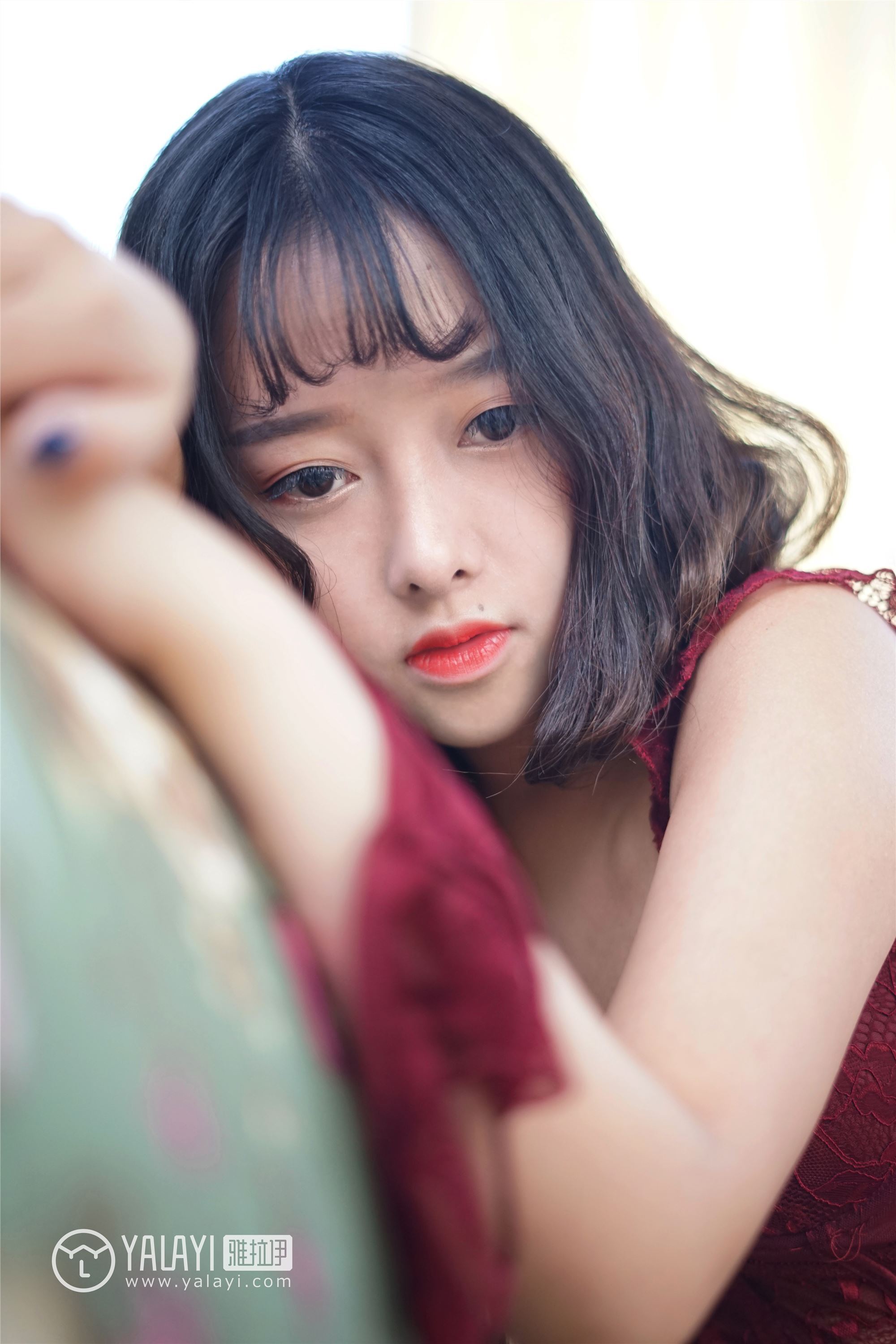 [YALAYI雅拉伊] 2018.12.28 No.025 醉在红酒杯里 王小淼