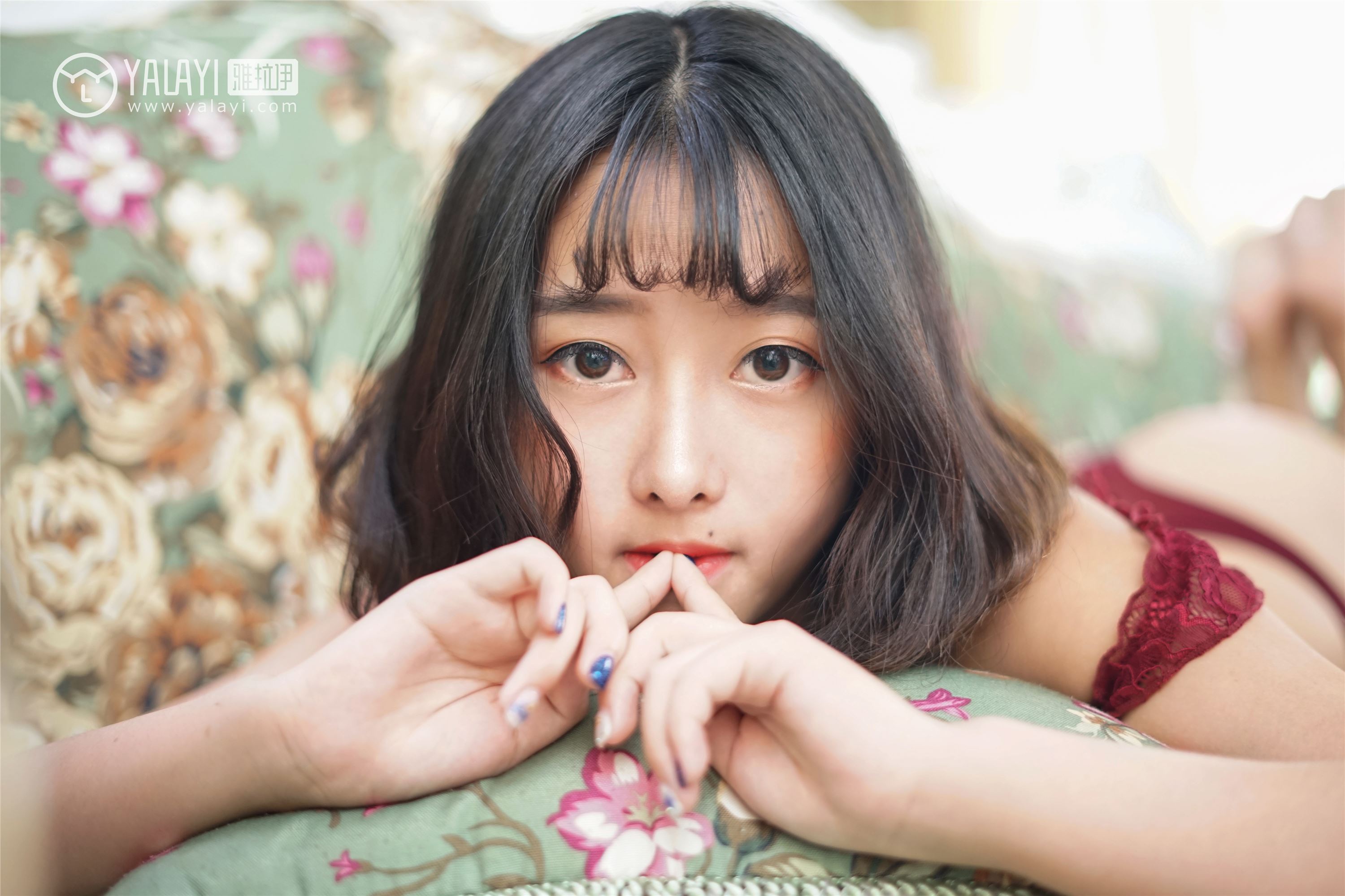 [YALAYI雅拉伊] 2018.12.28 No.025 醉在红酒杯里 王小淼