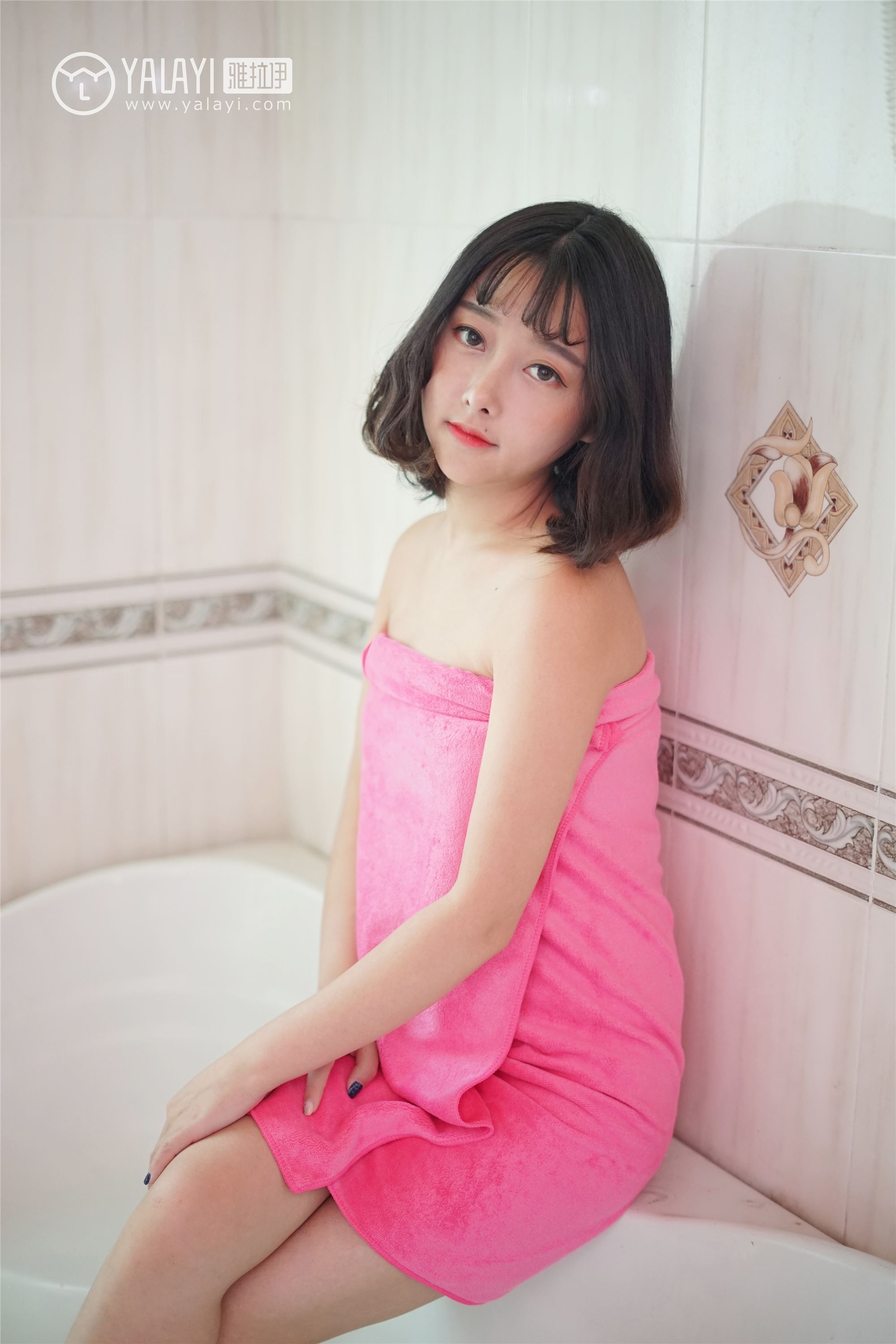 [YALAYI雅拉伊] 2018.12.28 No.025 醉在红酒杯里 王小淼