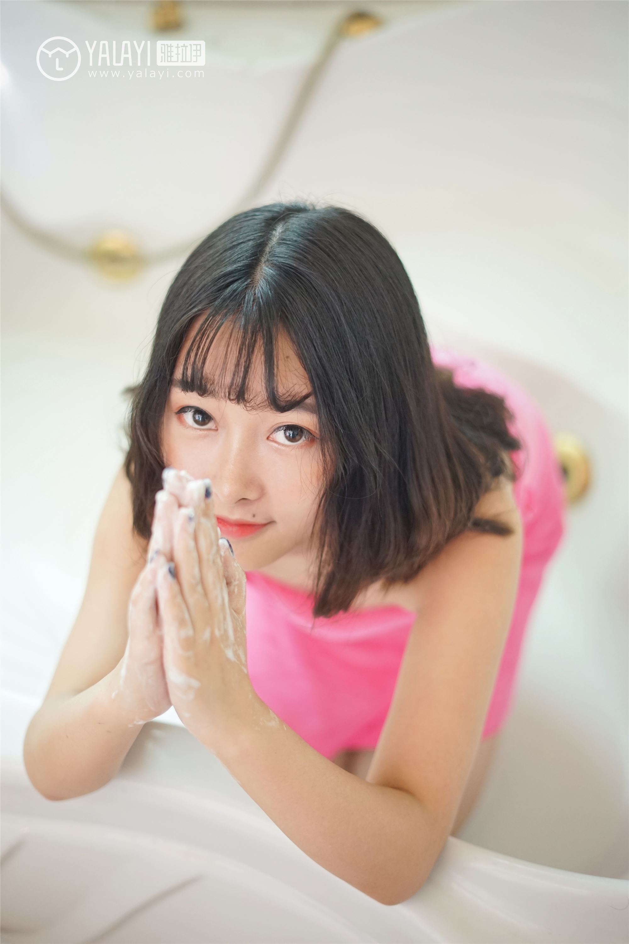 [YALAYI雅拉伊] 2018.12.28 No.025 醉在红酒杯里 王小淼