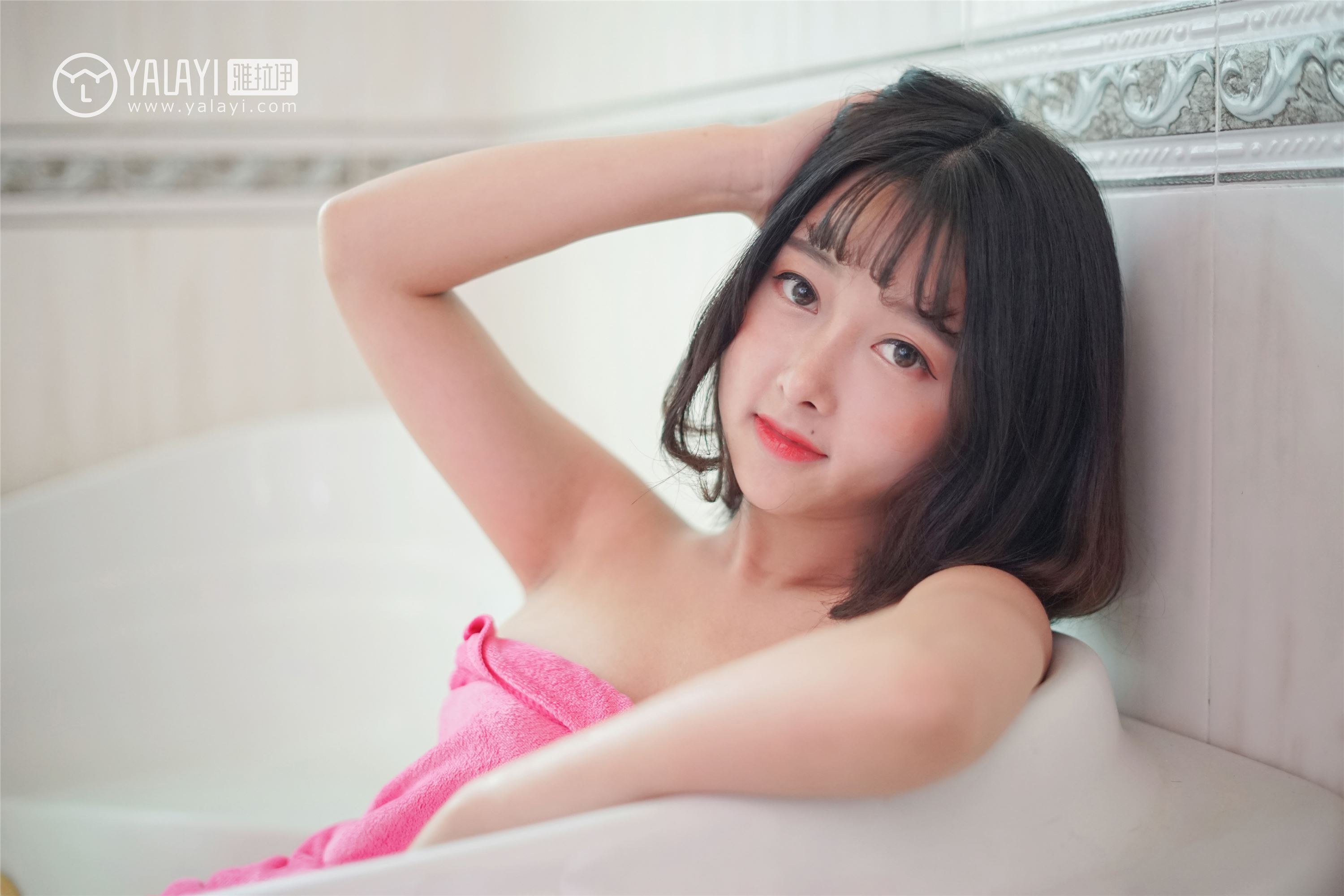 [YALAYI雅拉伊] 2018.12.28 No.025 醉在红酒杯里 王小淼