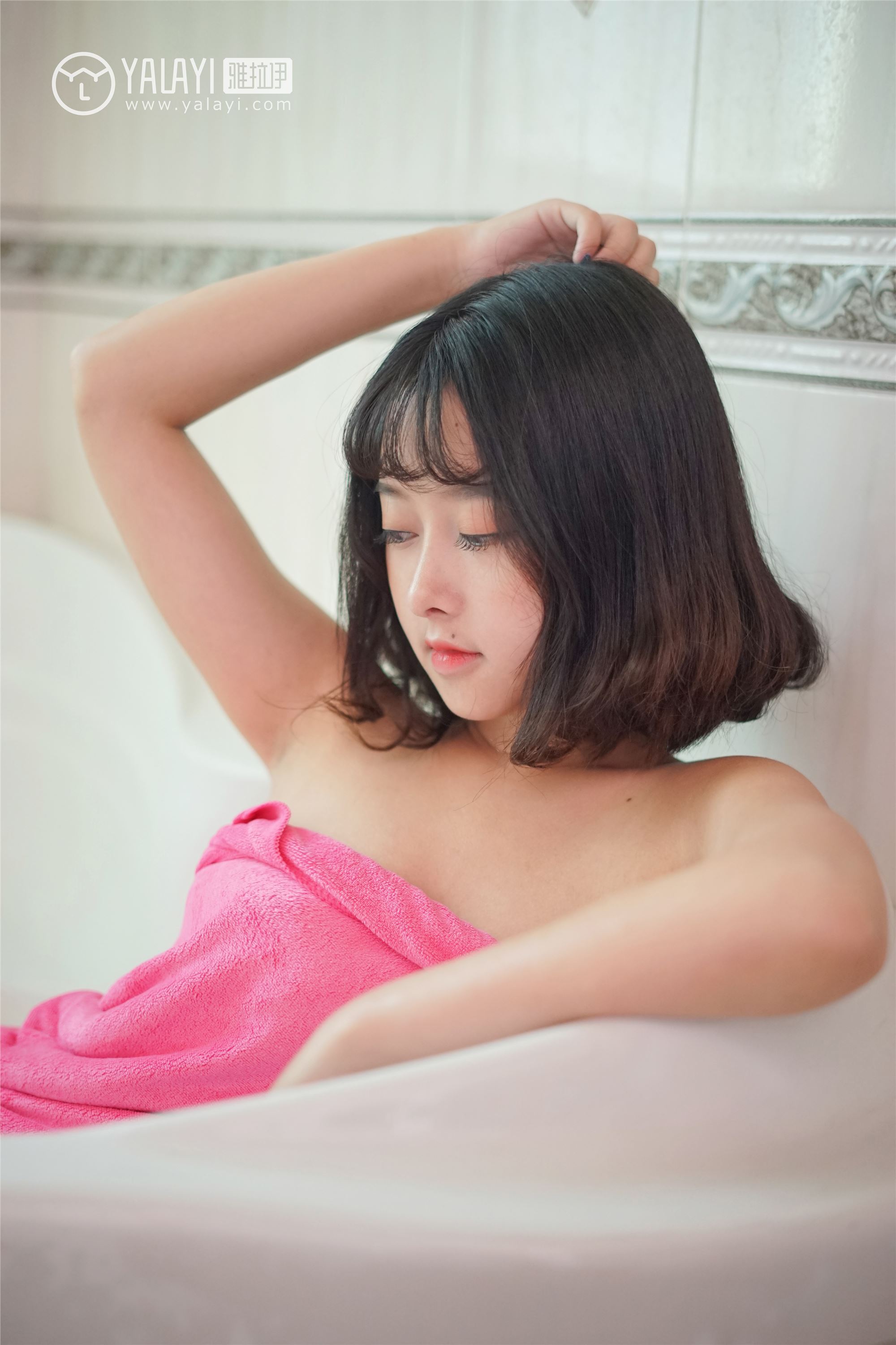 [YALAYI雅拉伊] 2018.12.28 No.025 醉在红酒杯里 王小淼