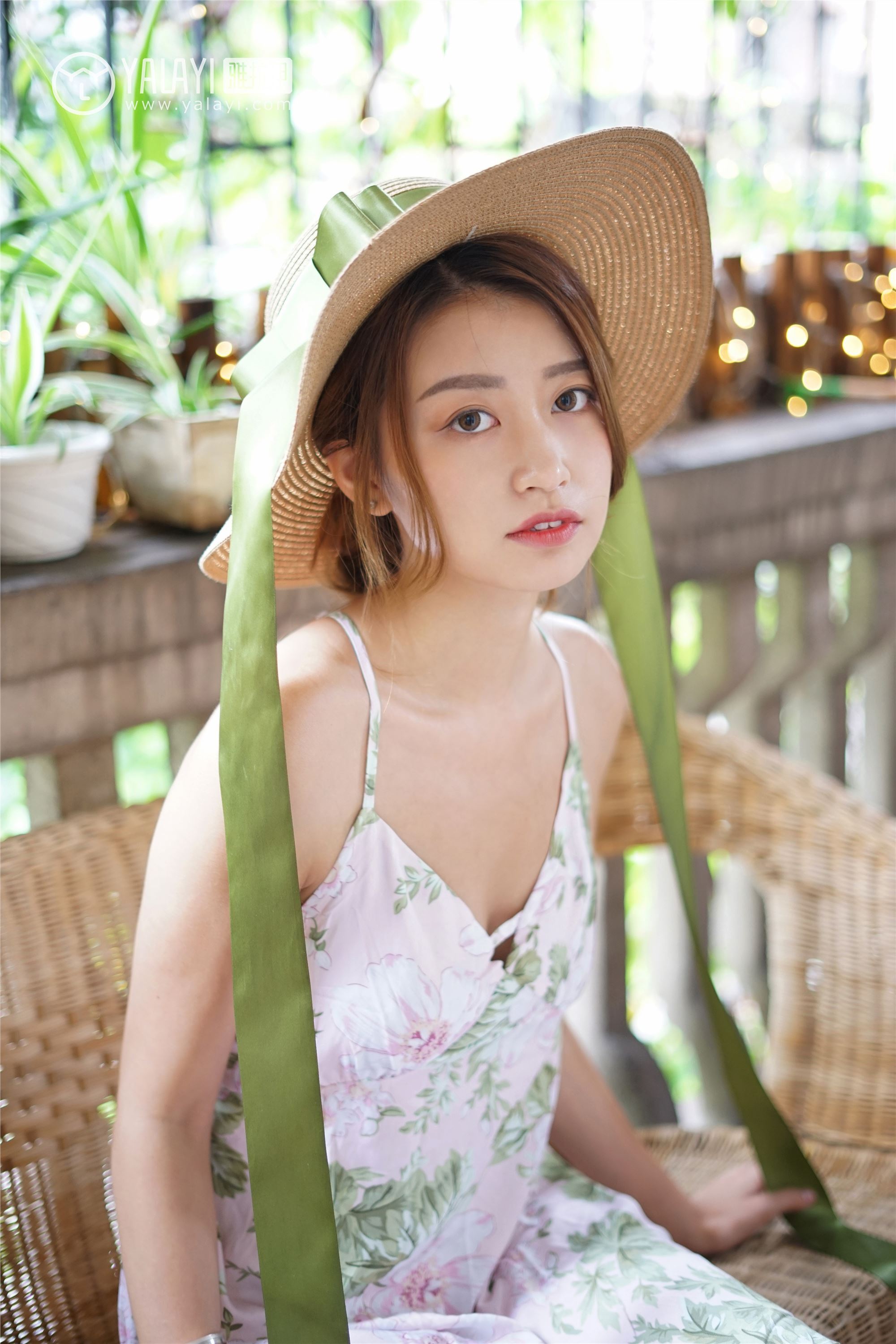 [YALAYI雅拉伊]2018.12.30 No.035 下雨天你在思念谁 饰媛