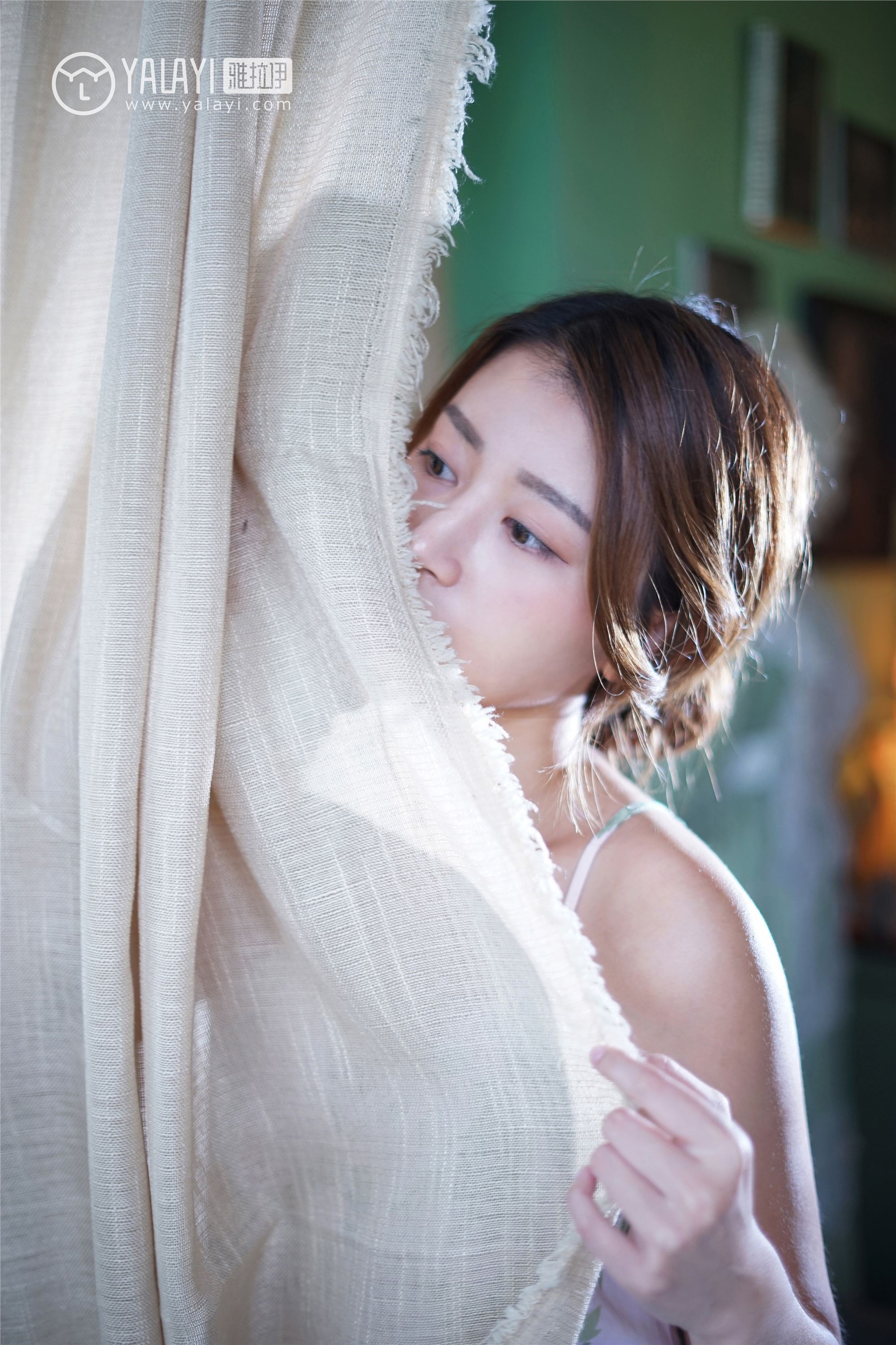 [YALAYI雅拉伊]2018.12.30 No.035 下雨天你在思念谁 饰媛