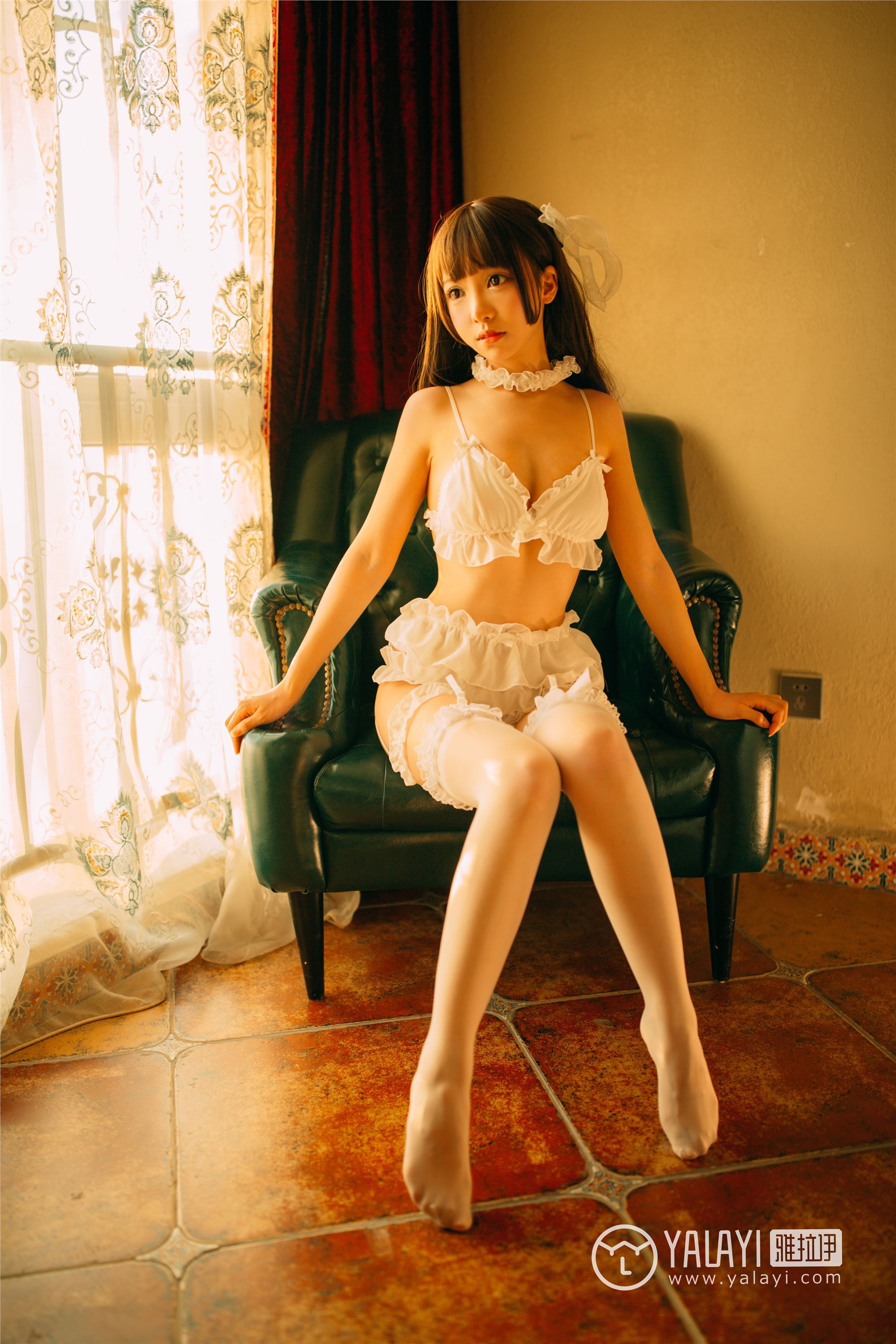 [YALAYI雅拉伊]2018.09.17 No.072 梦里梦外 水花儿