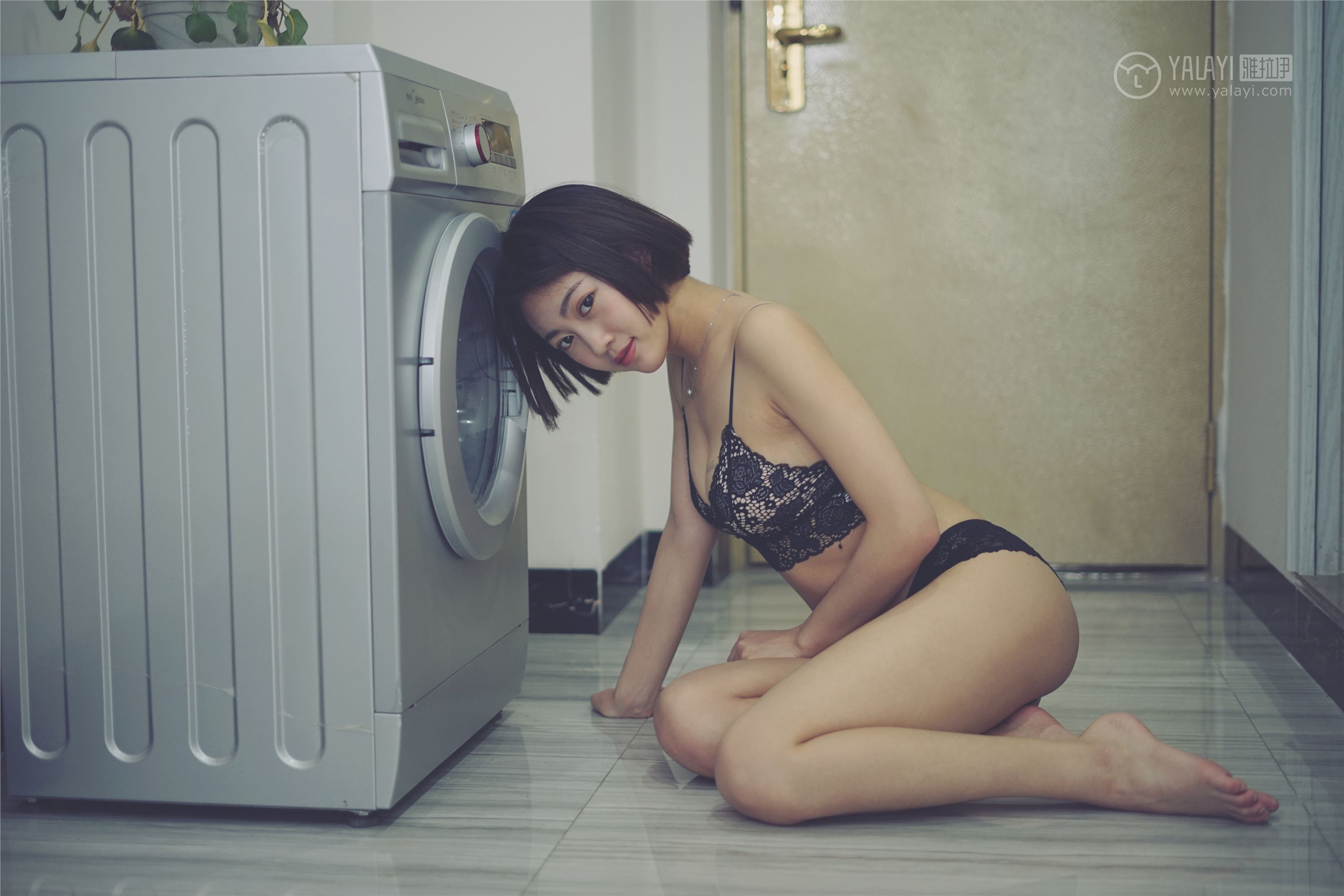 [YALAYI雅拉伊]2019.02.21 No.087 灯暖衣轻 肖萧