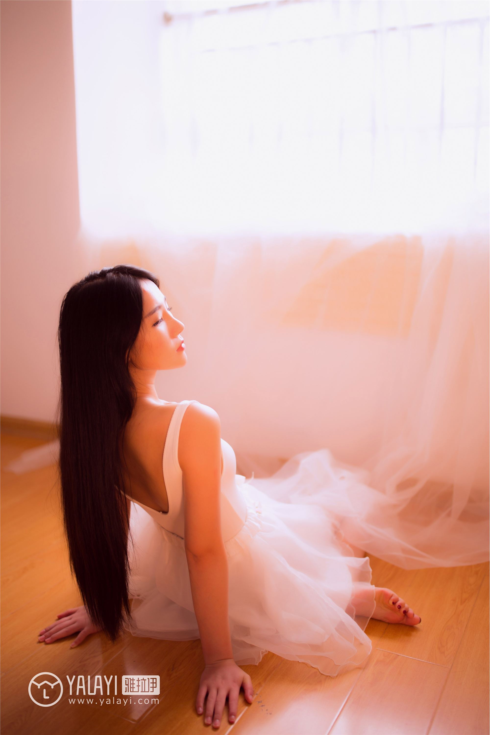 [YALAYI雅拉伊]2018.10.15 No.089 同一个童话 刘小美