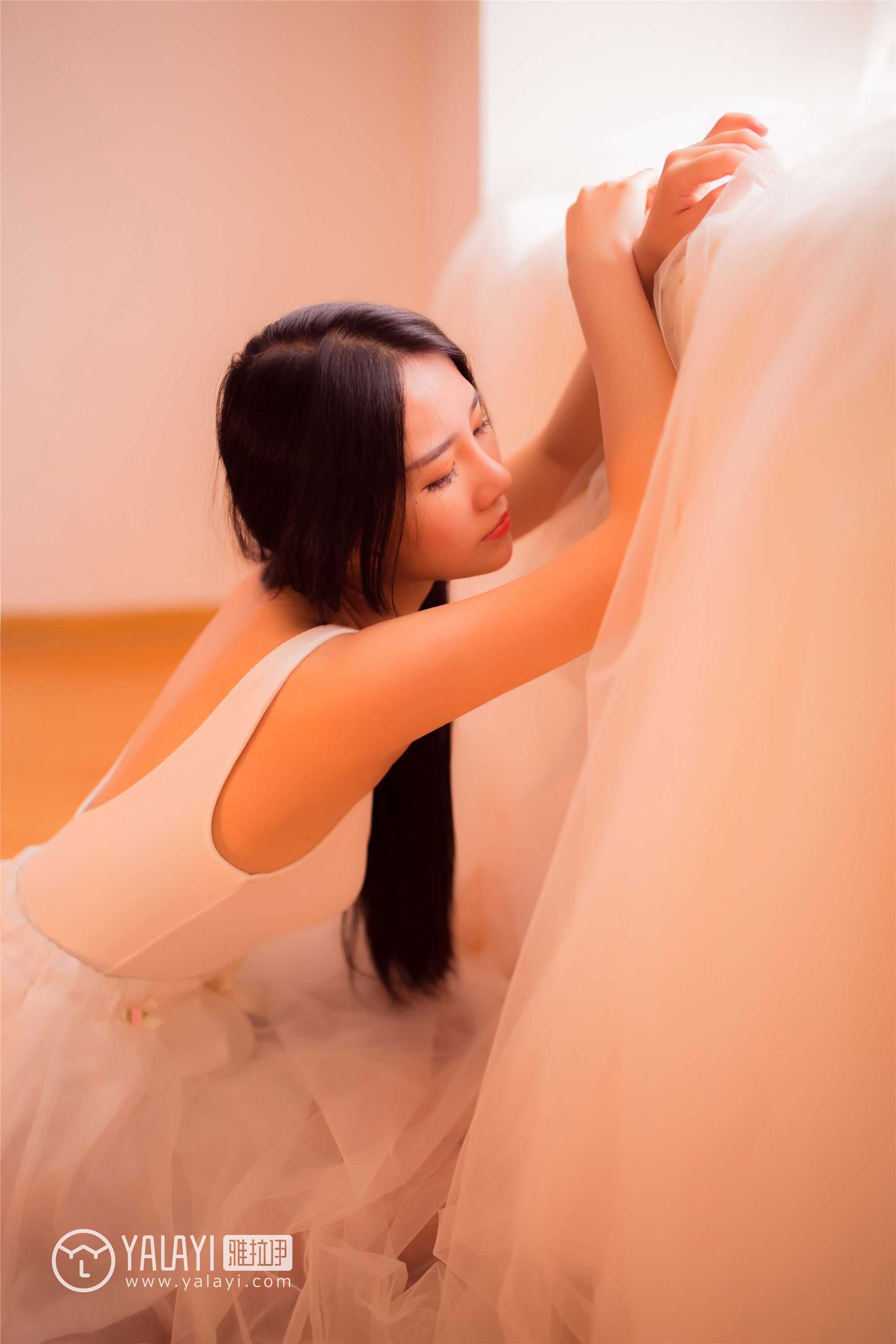 [YALAYI雅拉伊]2018.10.15 No.089 同一个童话 刘小美