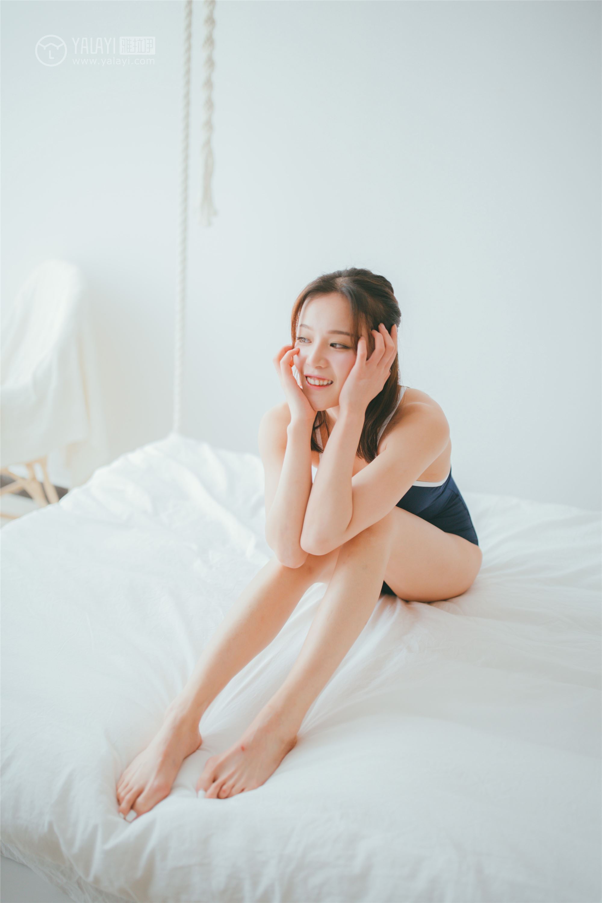 [YALAYI雅拉伊]2019.03.26 No.119 糖味 牵着猫的妹子