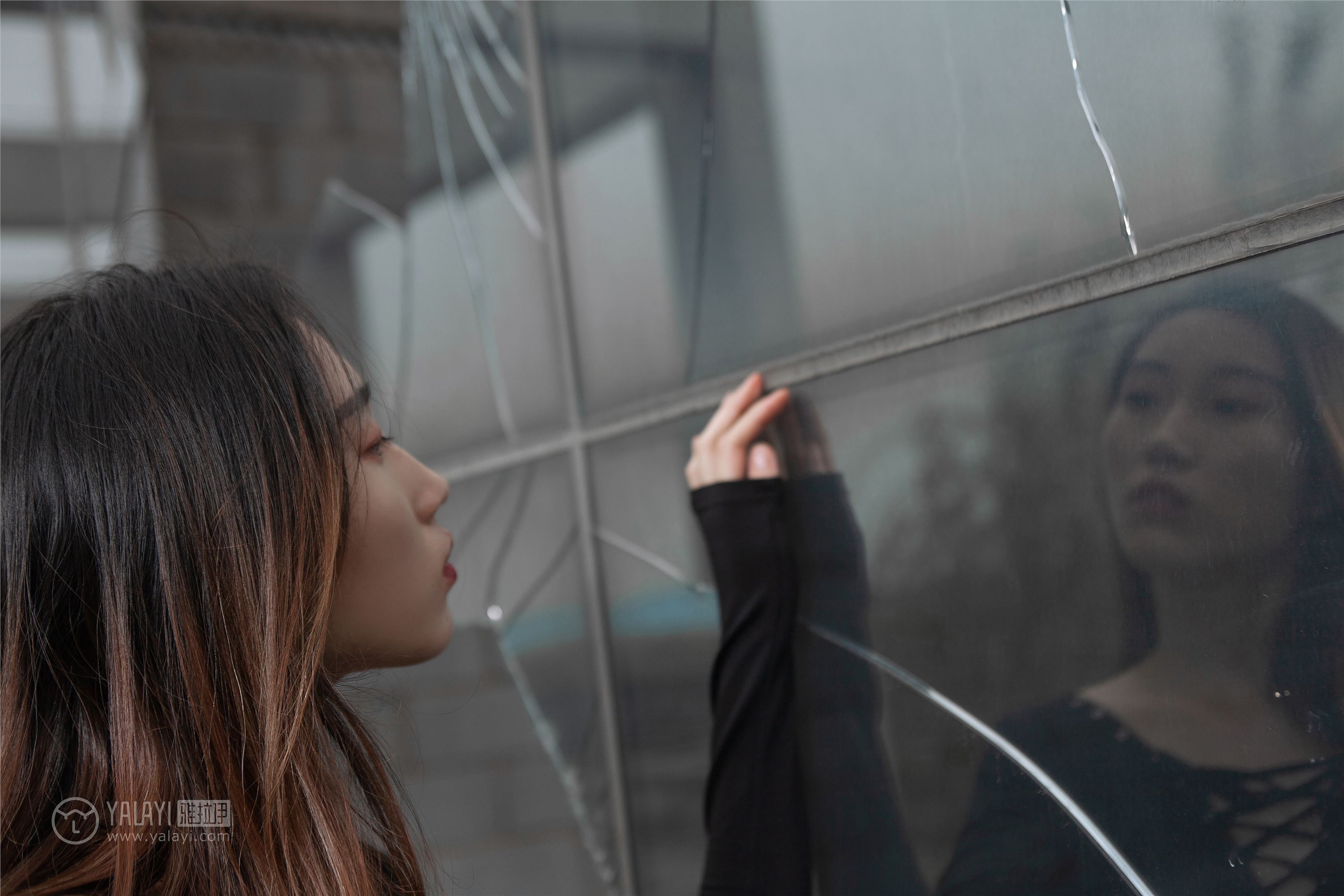 [YALAYI雅拉伊]2018.11.14 No.122 黑色禁地 熏儿