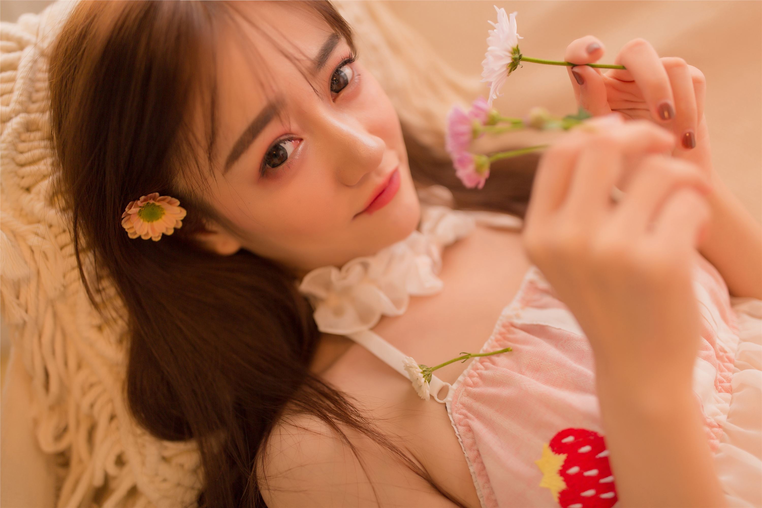 [YALAYI雅拉伊]2018.11.22 No.128 港女 李诗雨