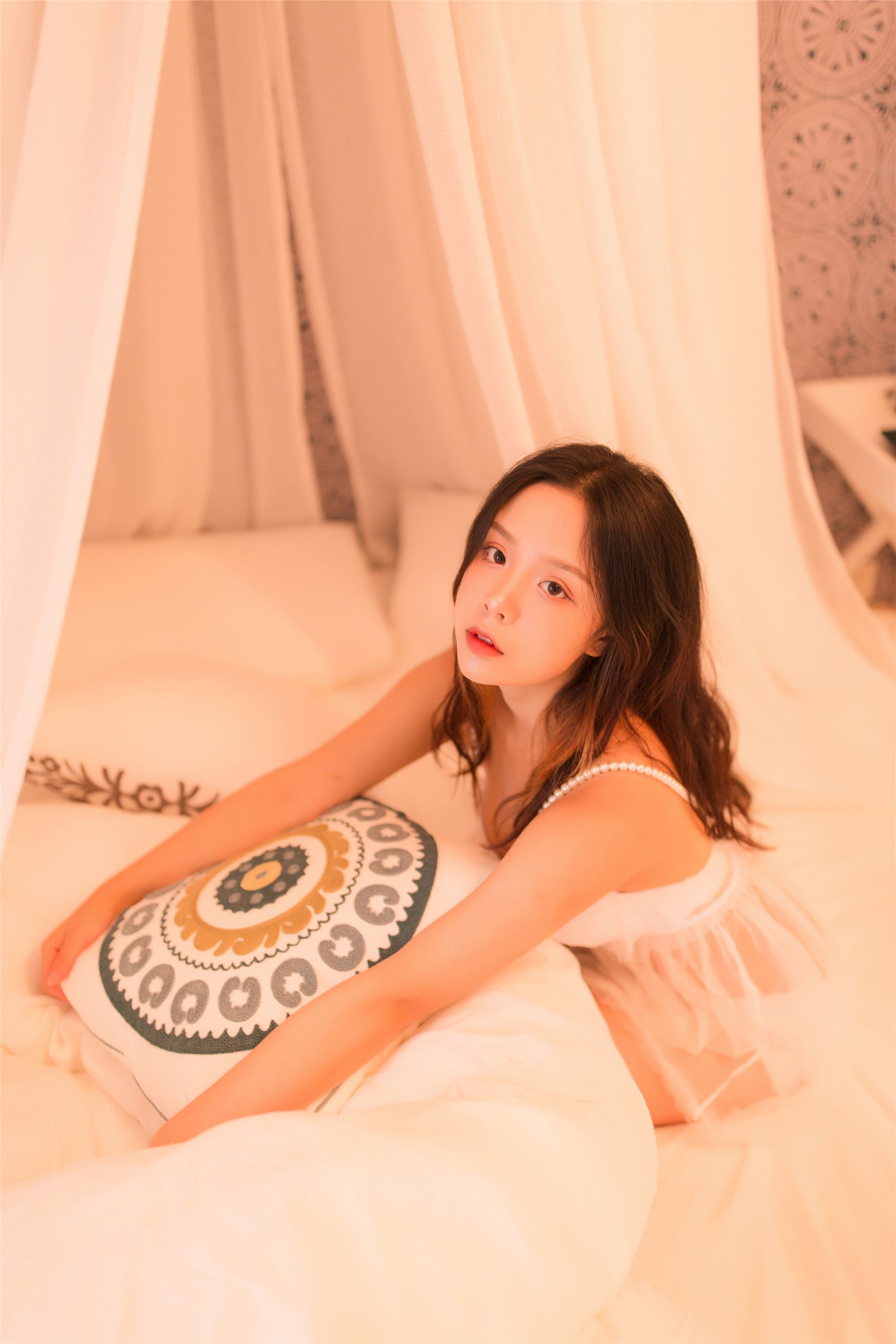 [YALAYI雅拉伊]2018.11.23 No.129 异域风情少女 小小兔