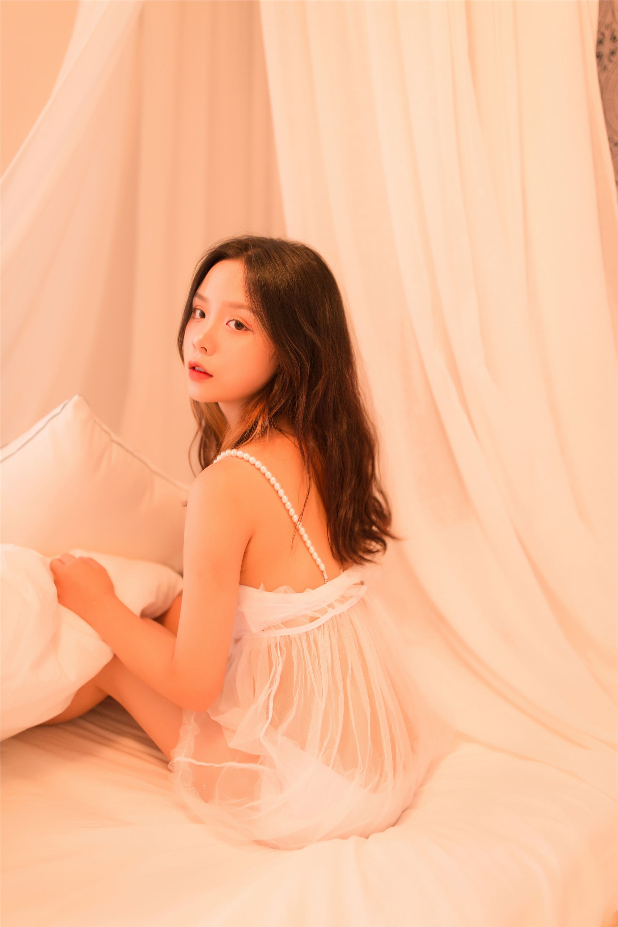 [YALAYI雅拉伊]2018.11.23 No.129 异域风情少女 小小兔