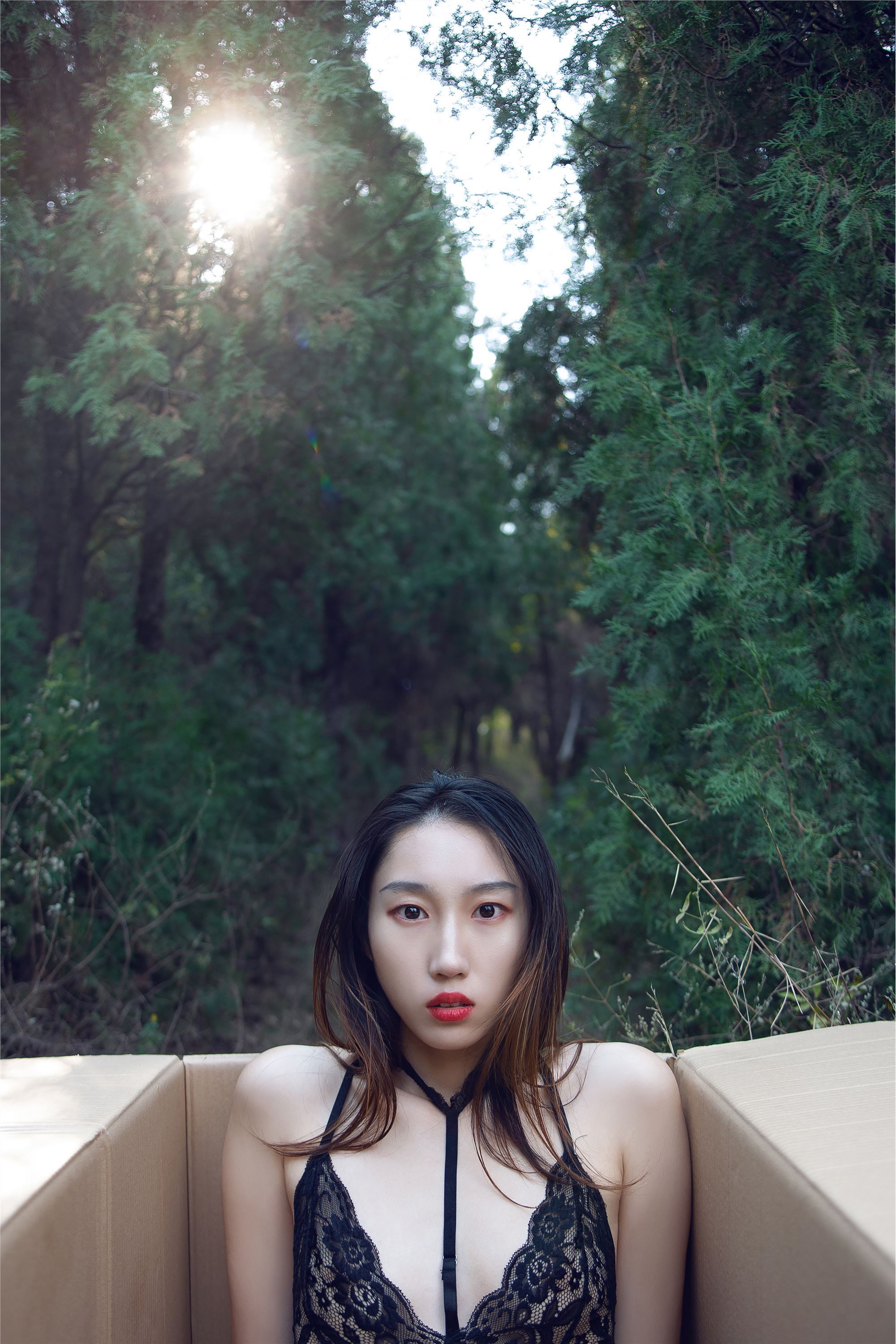 [YALAYI雅拉伊]2018.11.26 No.130 逃离出梦境 熏儿