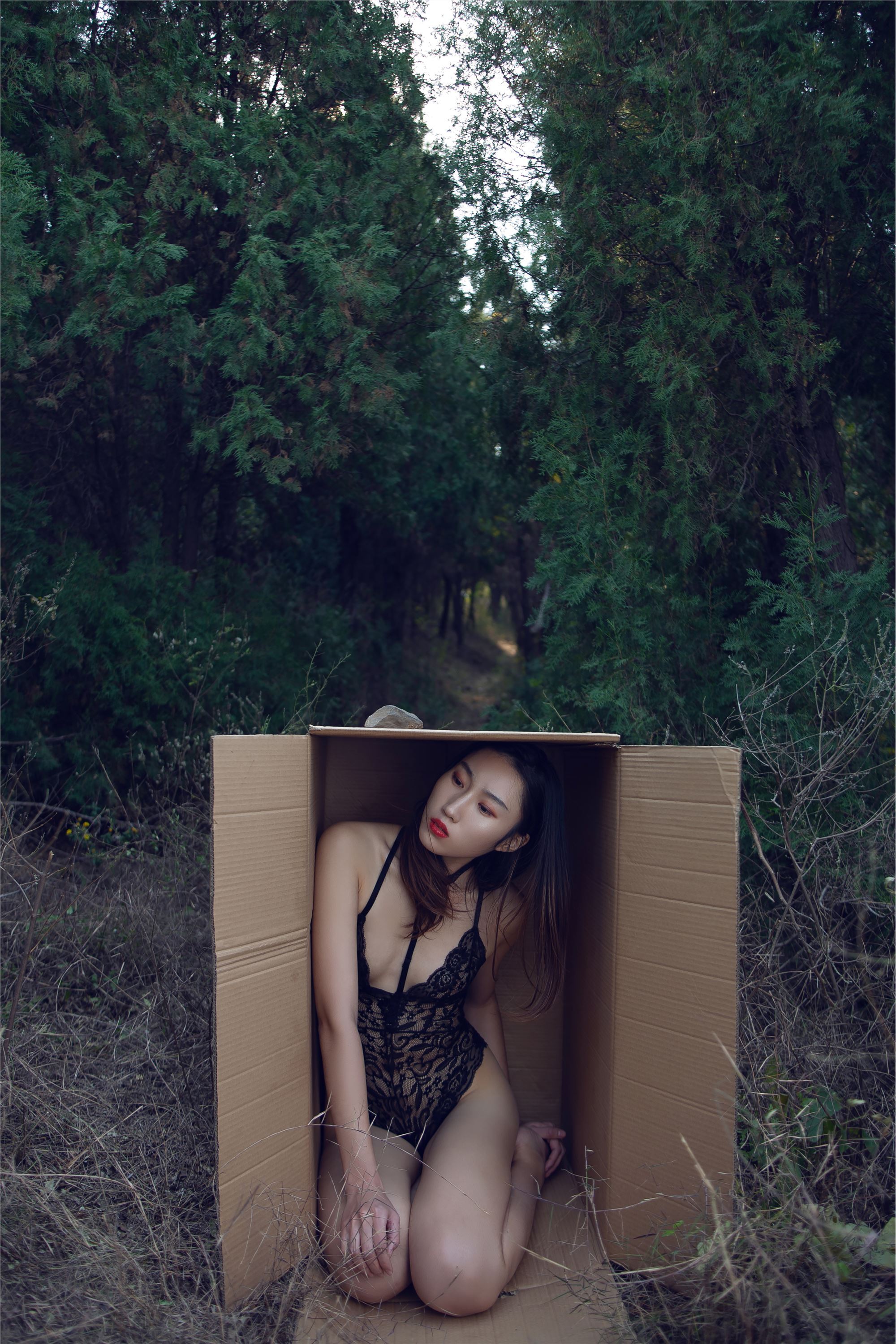 [YALAYI雅拉伊]2018.11.26 No.130 逃离出梦境 熏儿