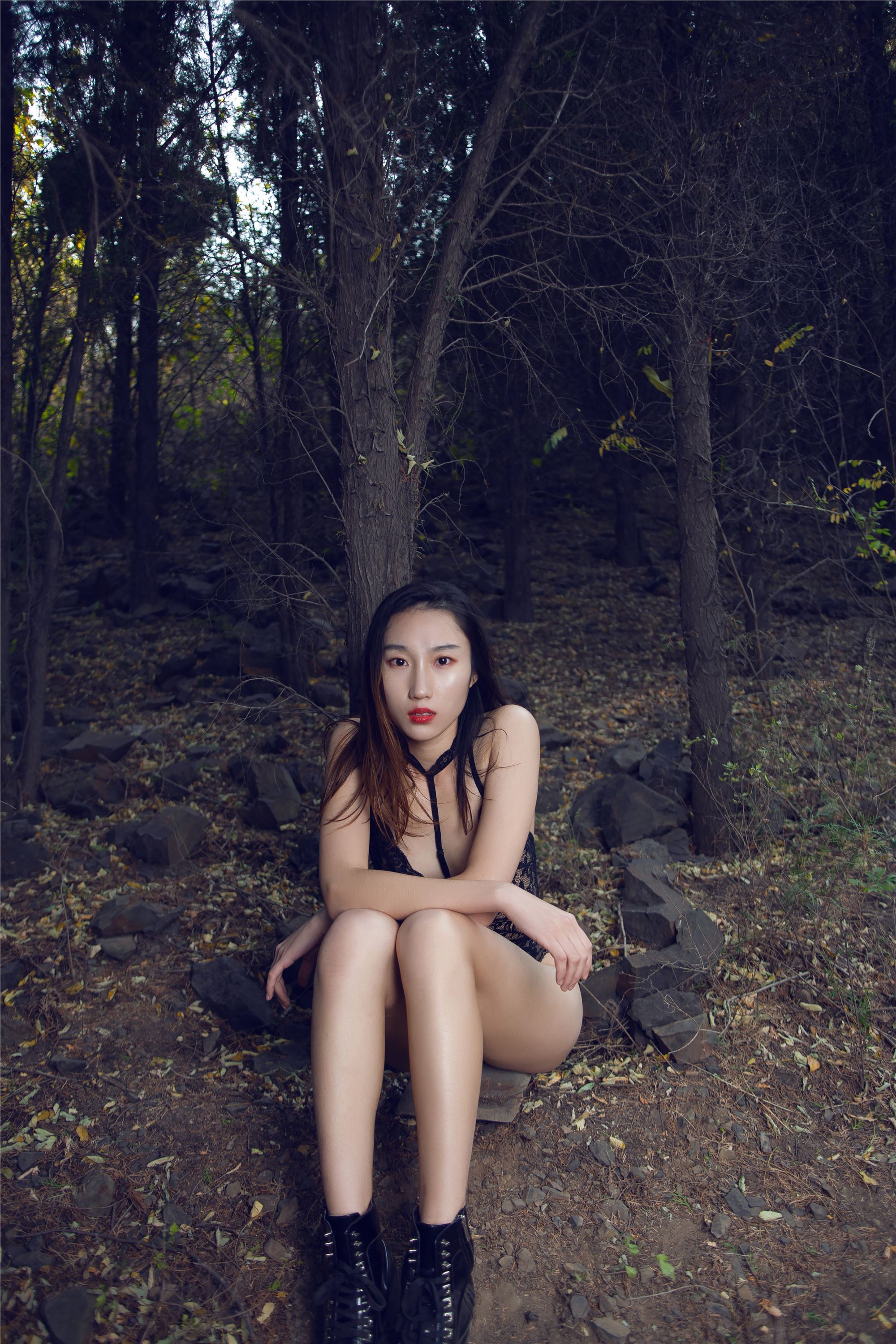 [YALAYI雅拉伊]2018.11.26 No.130 逃离出梦境 熏儿