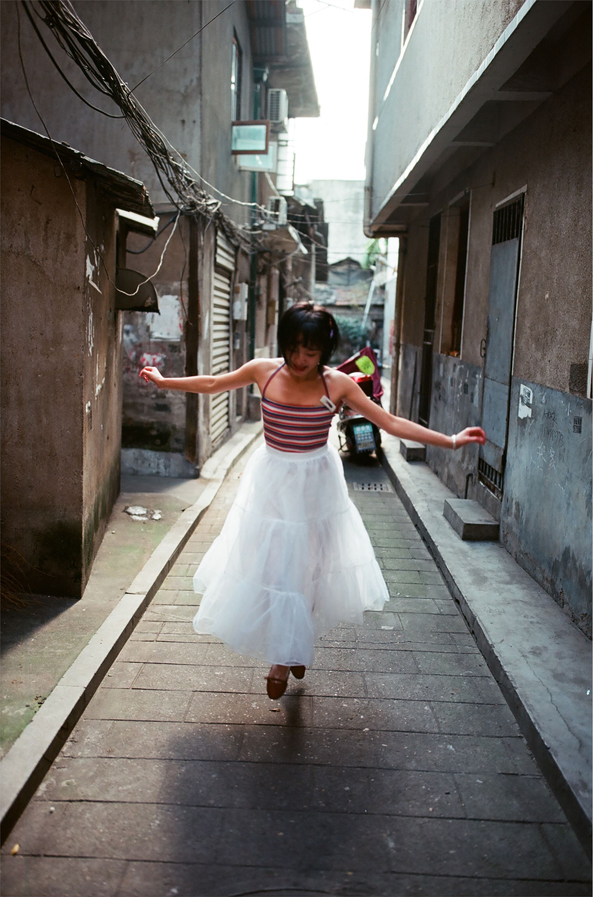 [YALAYI雅拉伊]2018.11.27 No.131 游街 米粒米粒