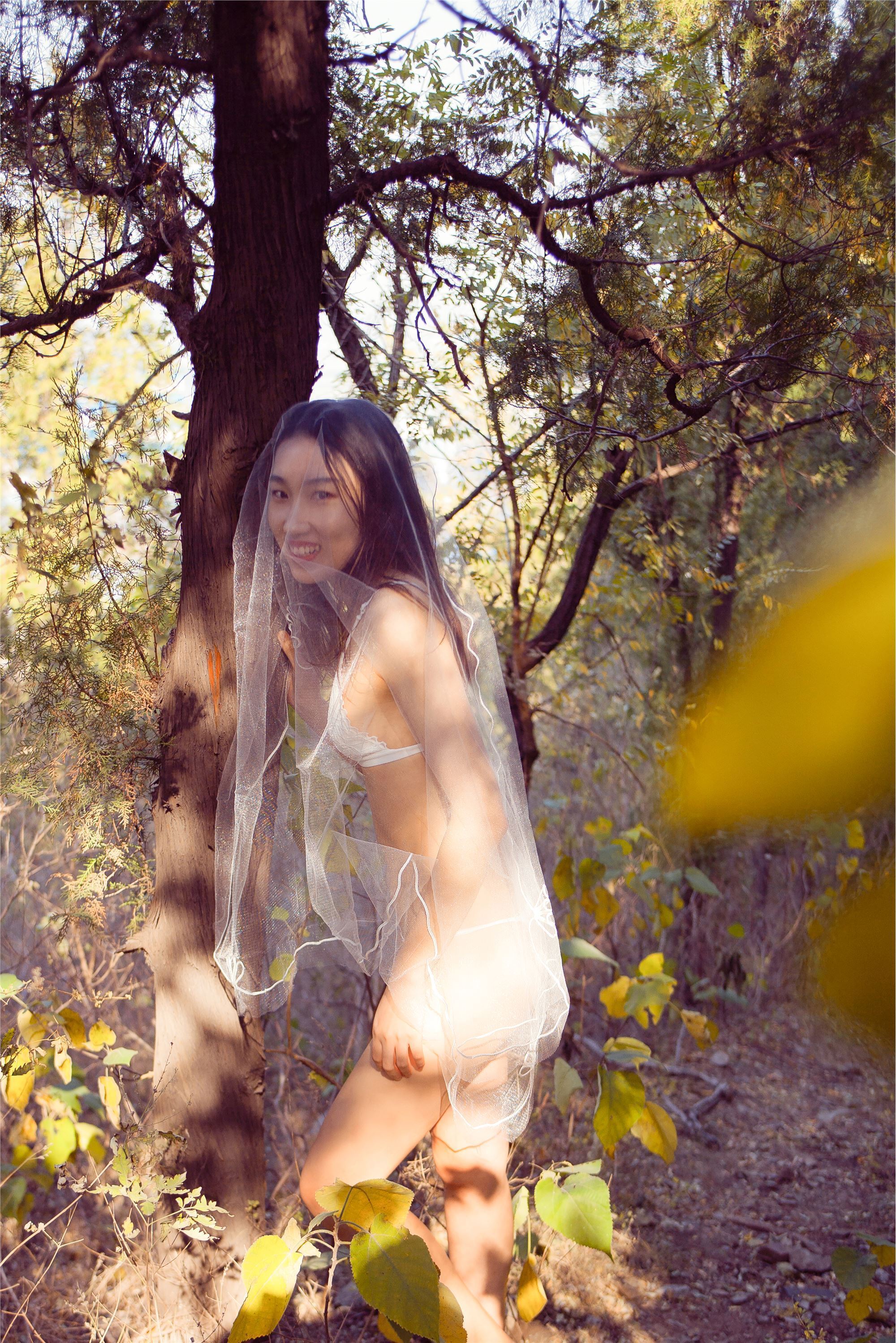 [YALAYI雅拉伊]2018.11.29 No.133 深山原野 熏儿