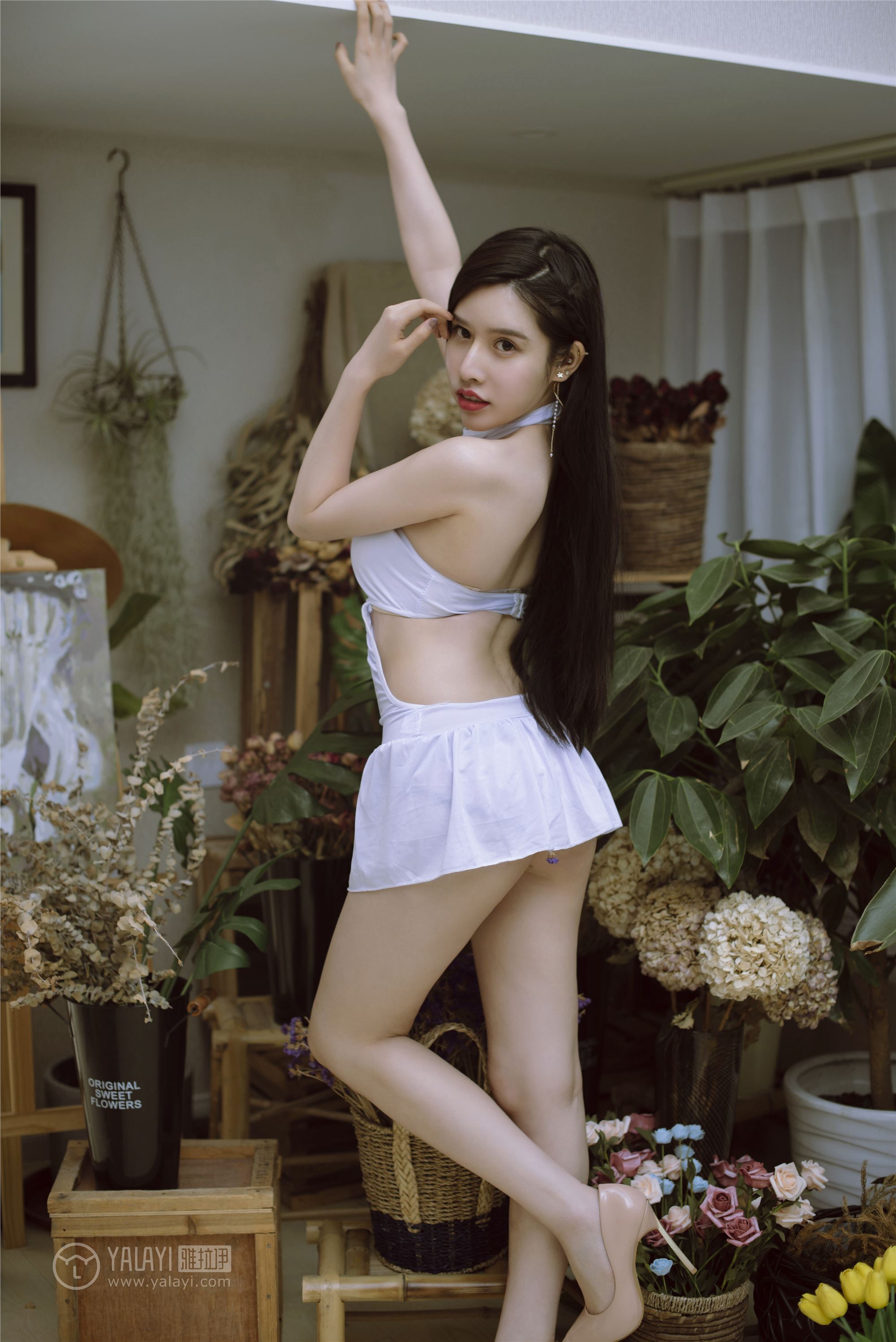 [YALAYI雅拉伊]2018.12.11 No.141 护士姐姐 颖莹