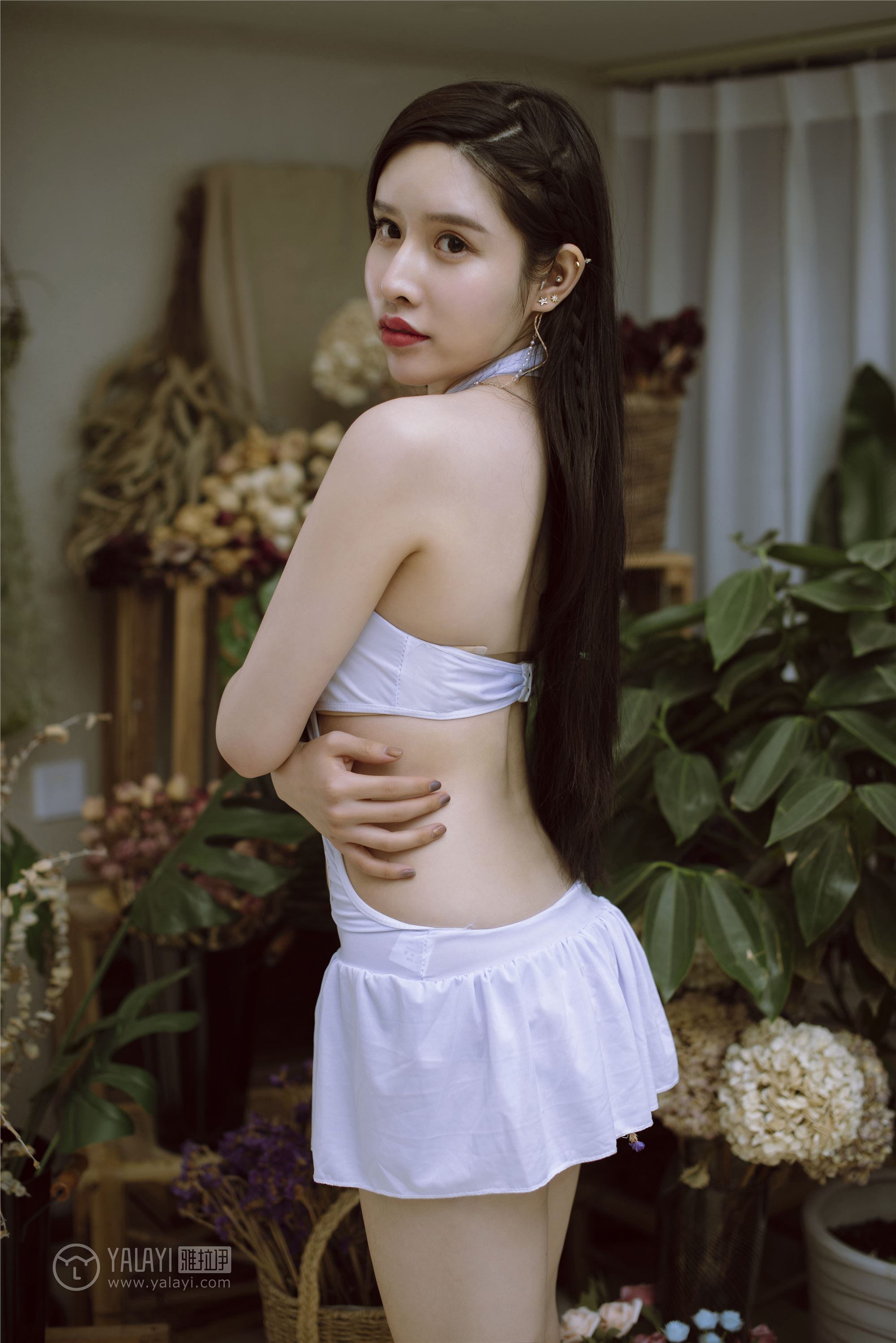 [YALAYI雅拉伊]2018.12.11 No.141 护士姐姐 颖莹