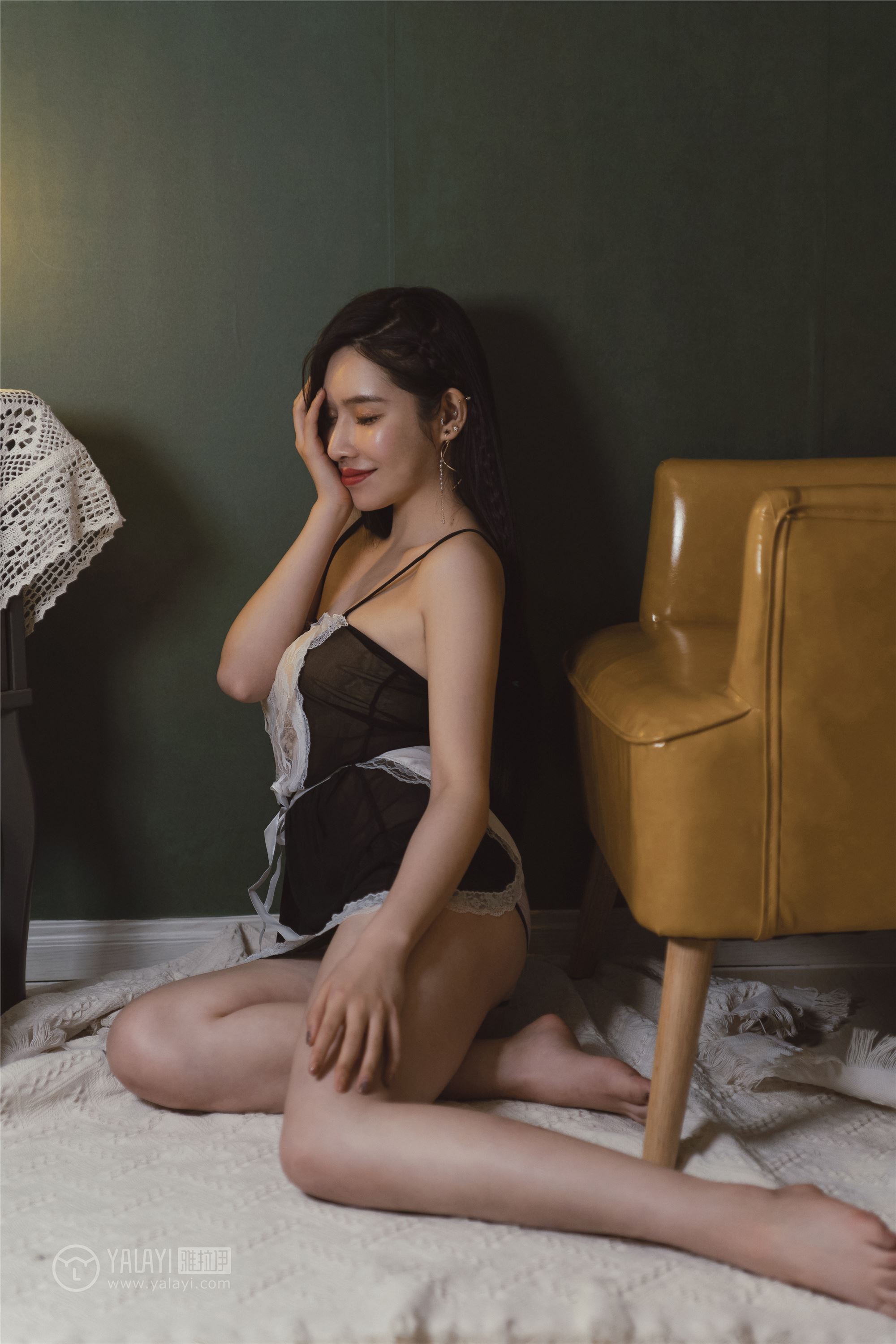 [YALAYI雅拉伊]2018.12.13 No.143 黑咖啡 颖莹