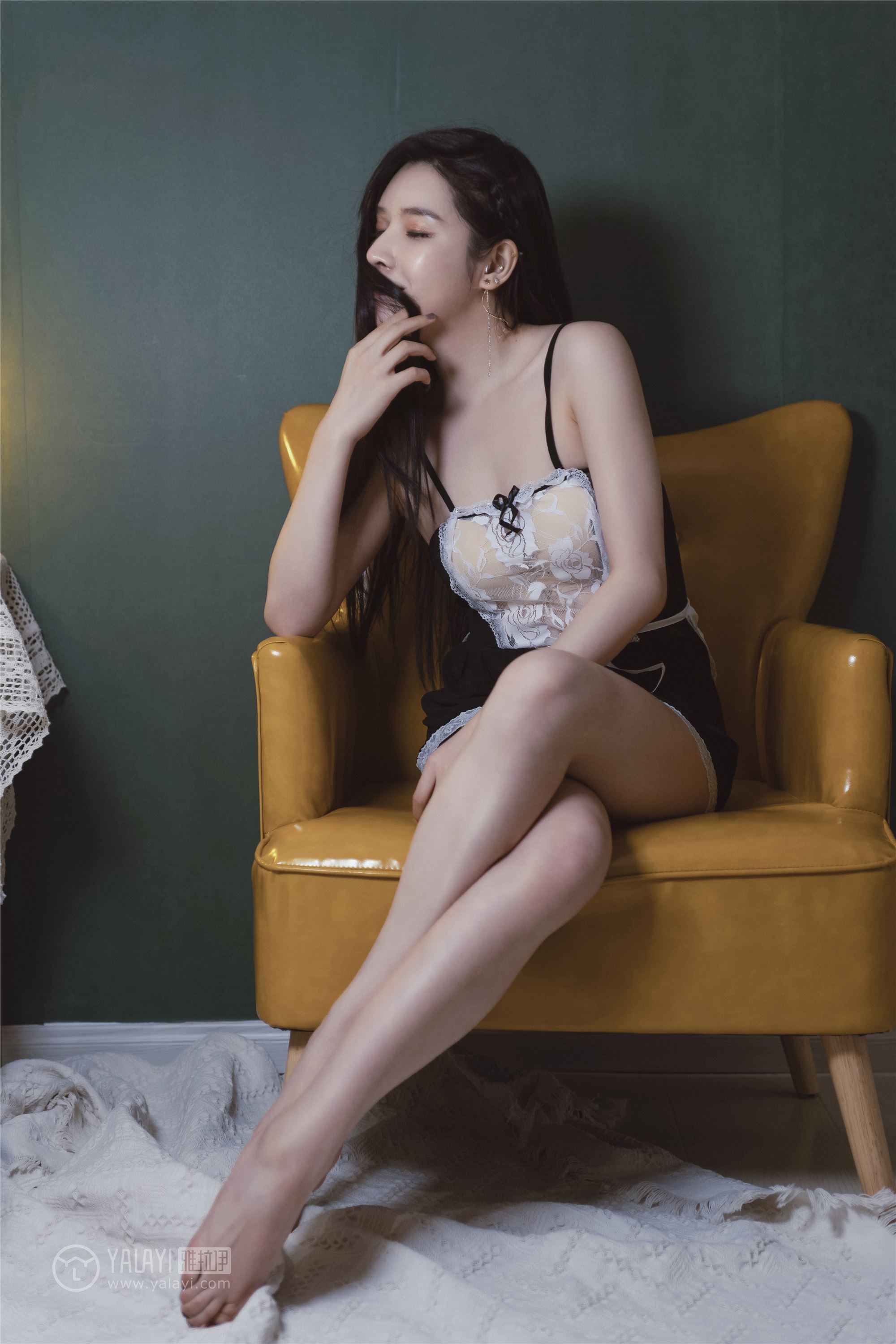 [YALAYI雅拉伊]2018.12.13 No.143 黑咖啡 颖莹