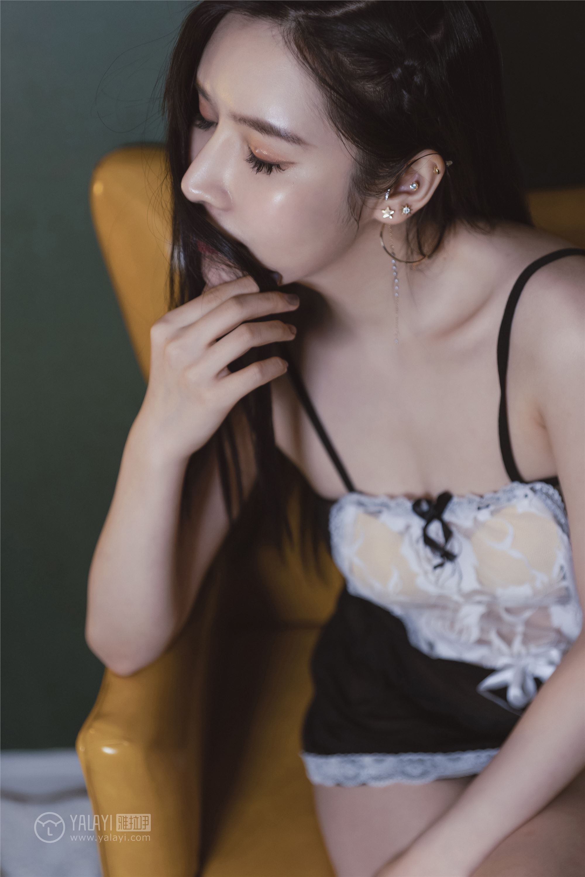 [YALAYI雅拉伊]2018.12.13 No.143 黑咖啡 颖莹