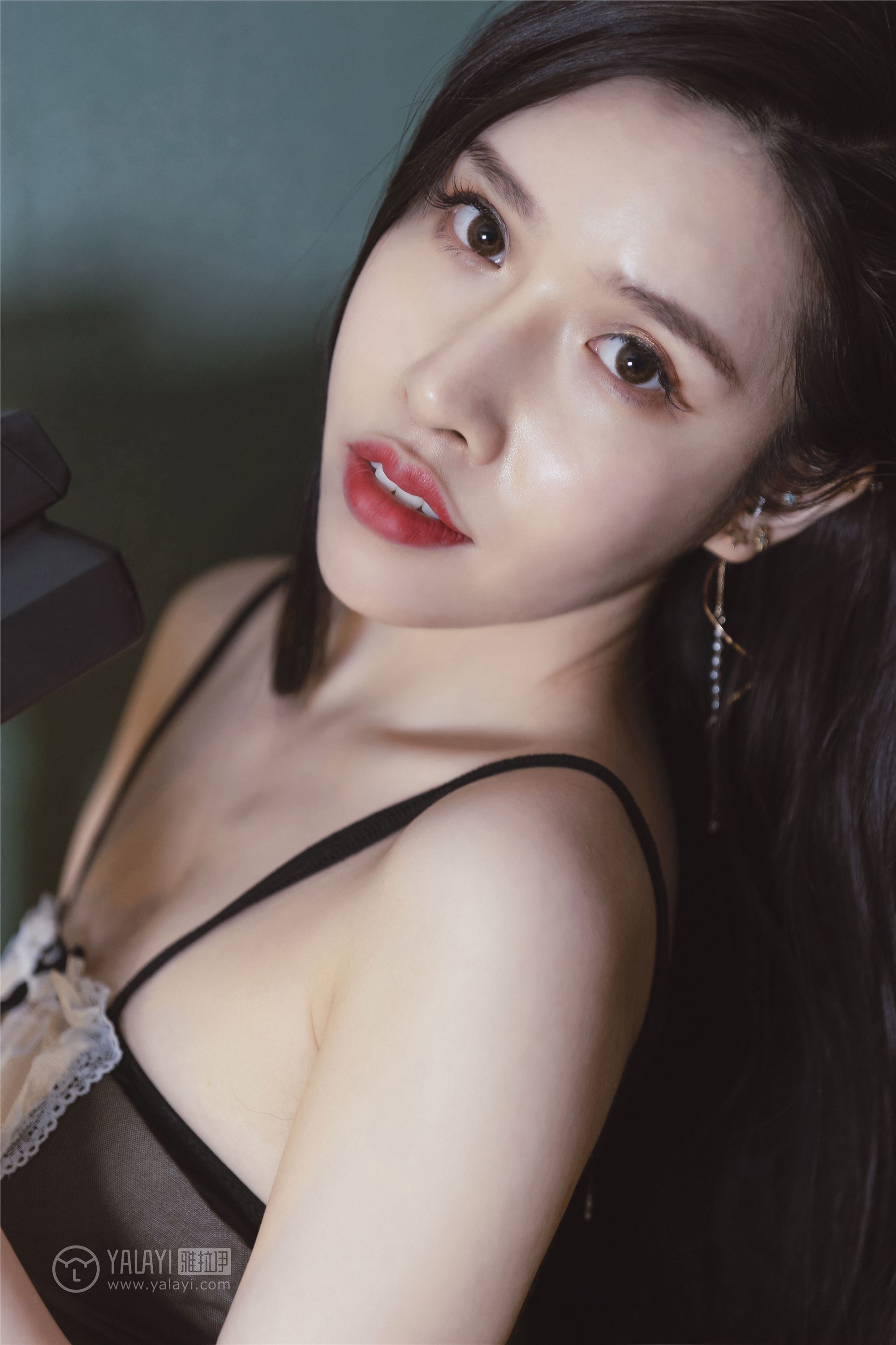 [YALAYI雅拉伊]2018.12.13 No.143 黑咖啡 颖莹