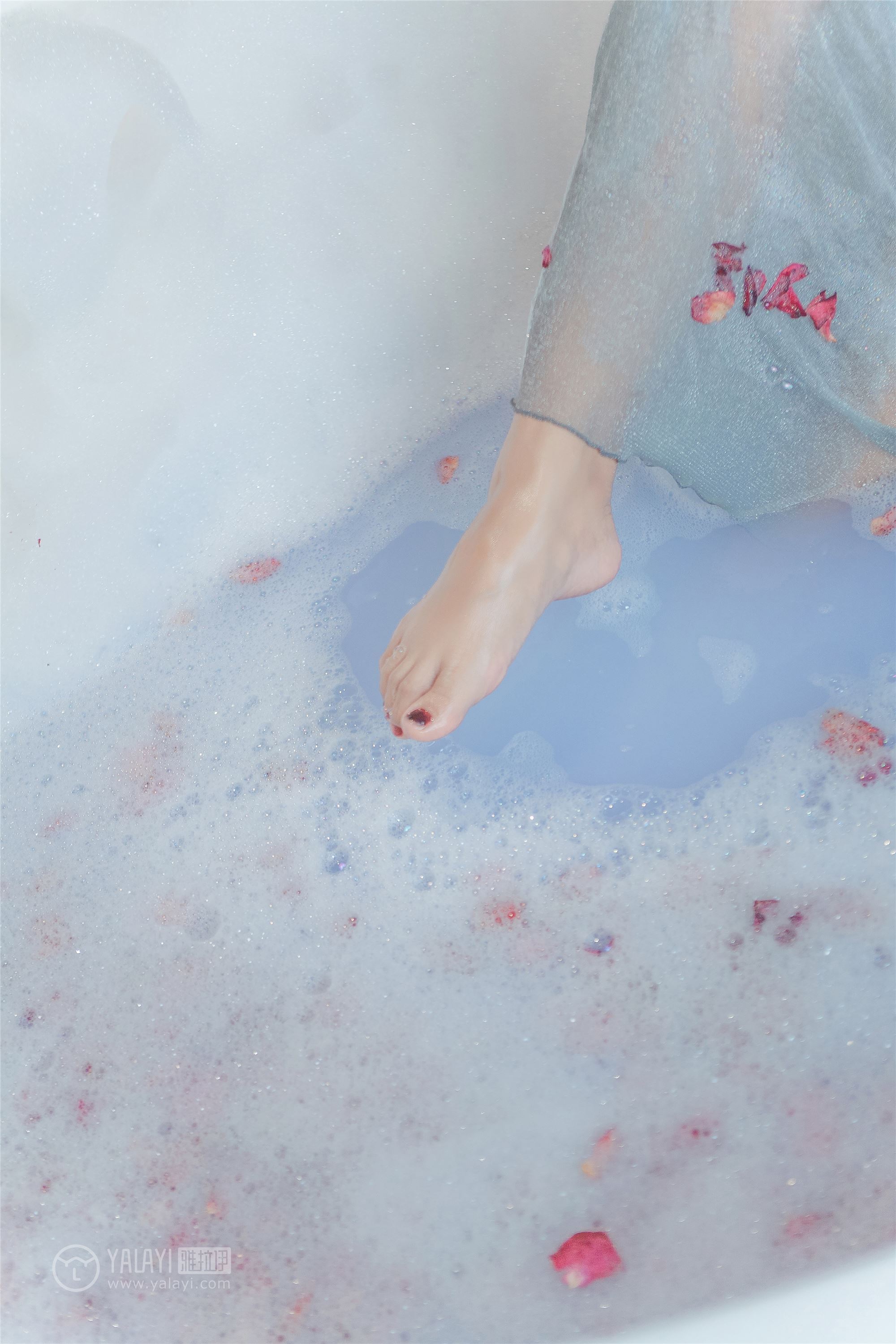 [YALAYI雅拉伊]2018.12.14 No.144 浴湿不挂 嫣然