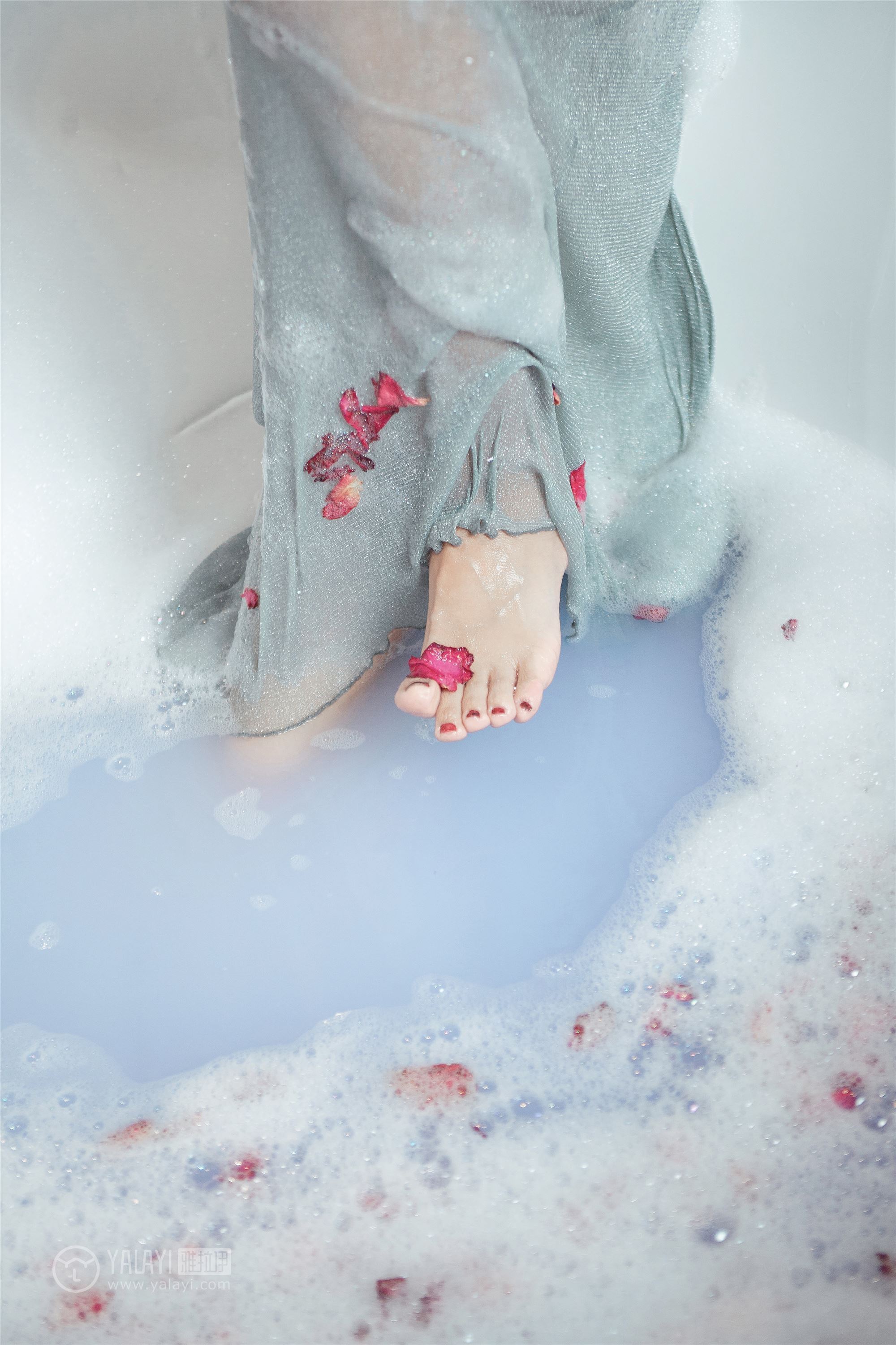 [YALAYI雅拉伊]2018.12.14 No.144 浴湿不挂 嫣然