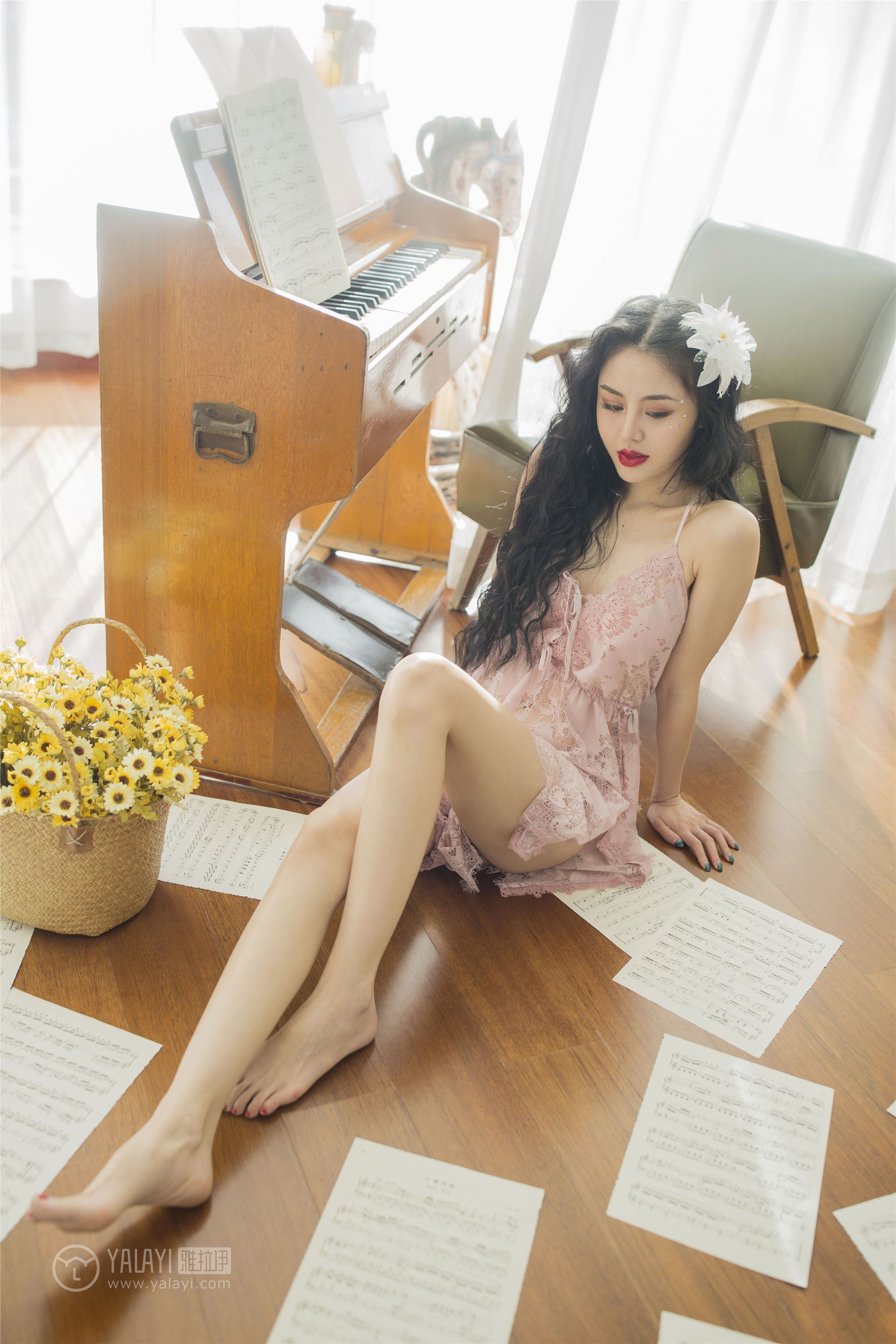 [YALAYI雅拉伊]2018.12.24 No.150 橘色的暖阳花 凉儿