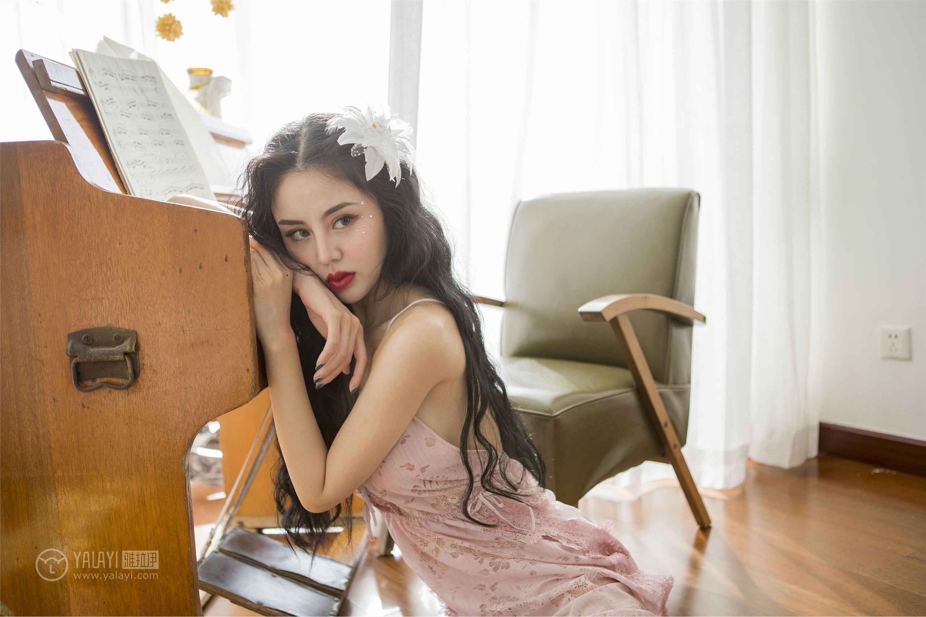 [YALAYI雅拉伊]2018.12.24 No.150 橘色的暖阳花 凉儿