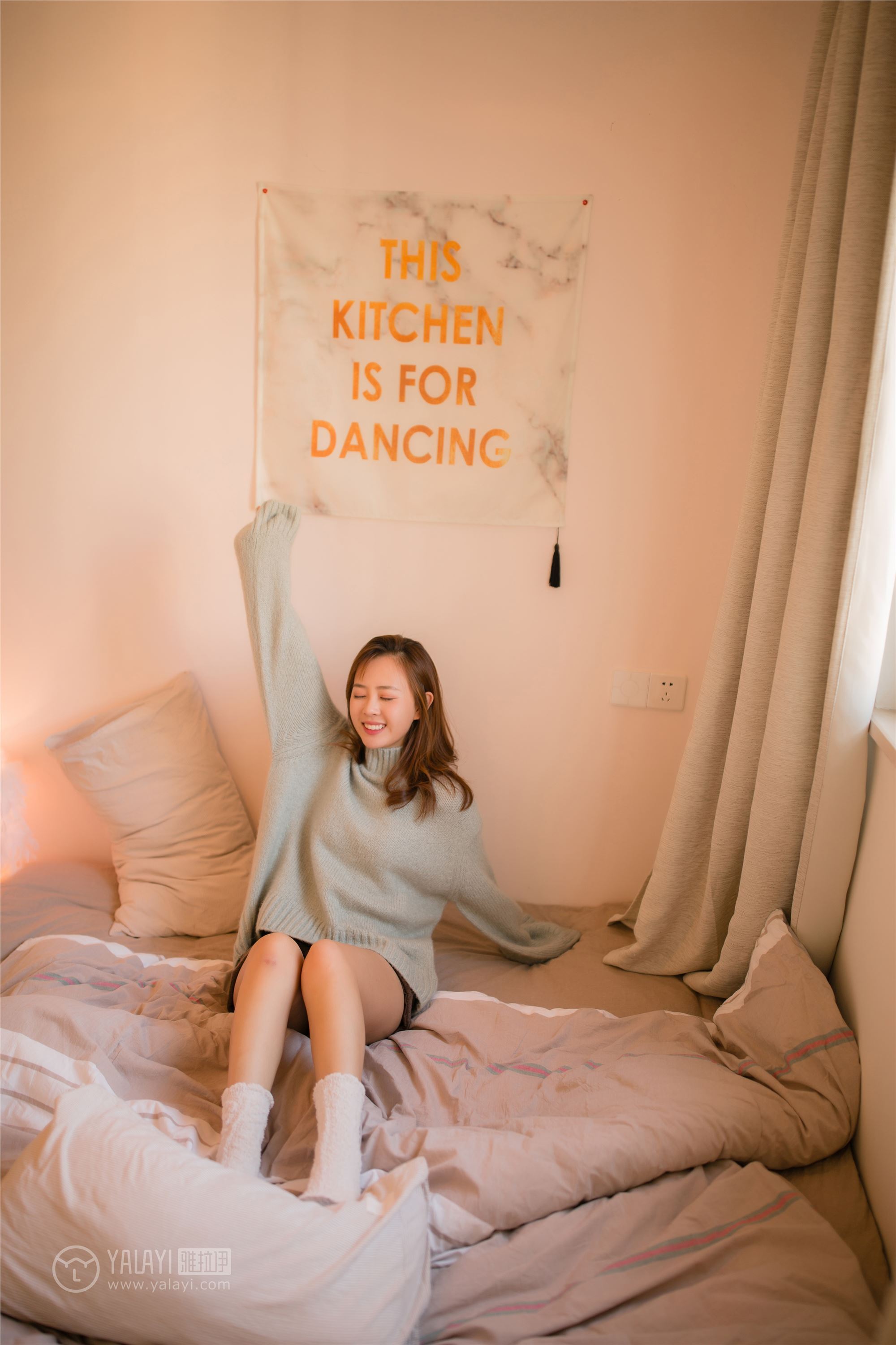 [YALAYI雅拉伊]2018.12.27 No.152 亲爱的同居女友 张雨青