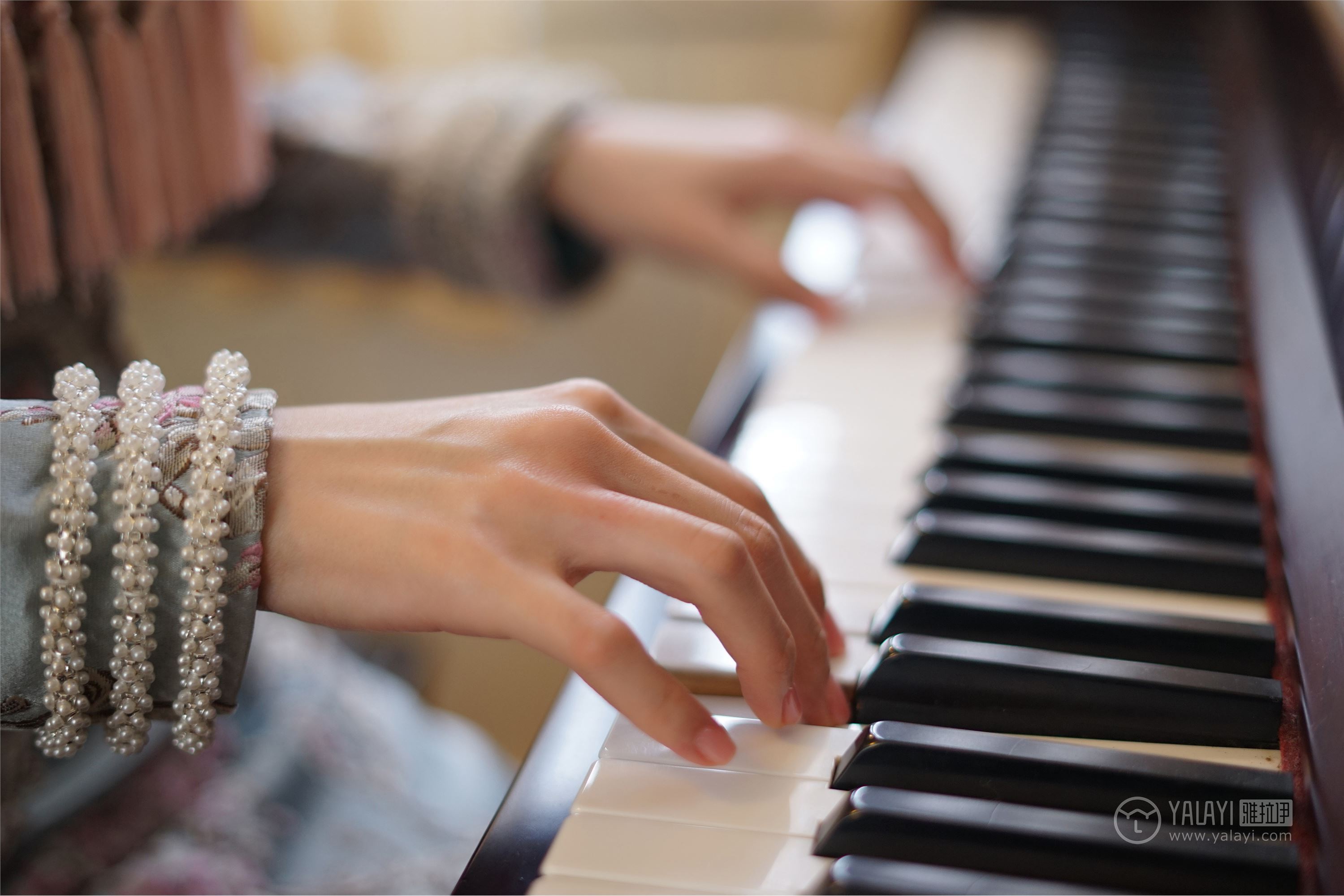 [YALAYI雅拉伊]2018.12.25 No.155 等2 奥莉