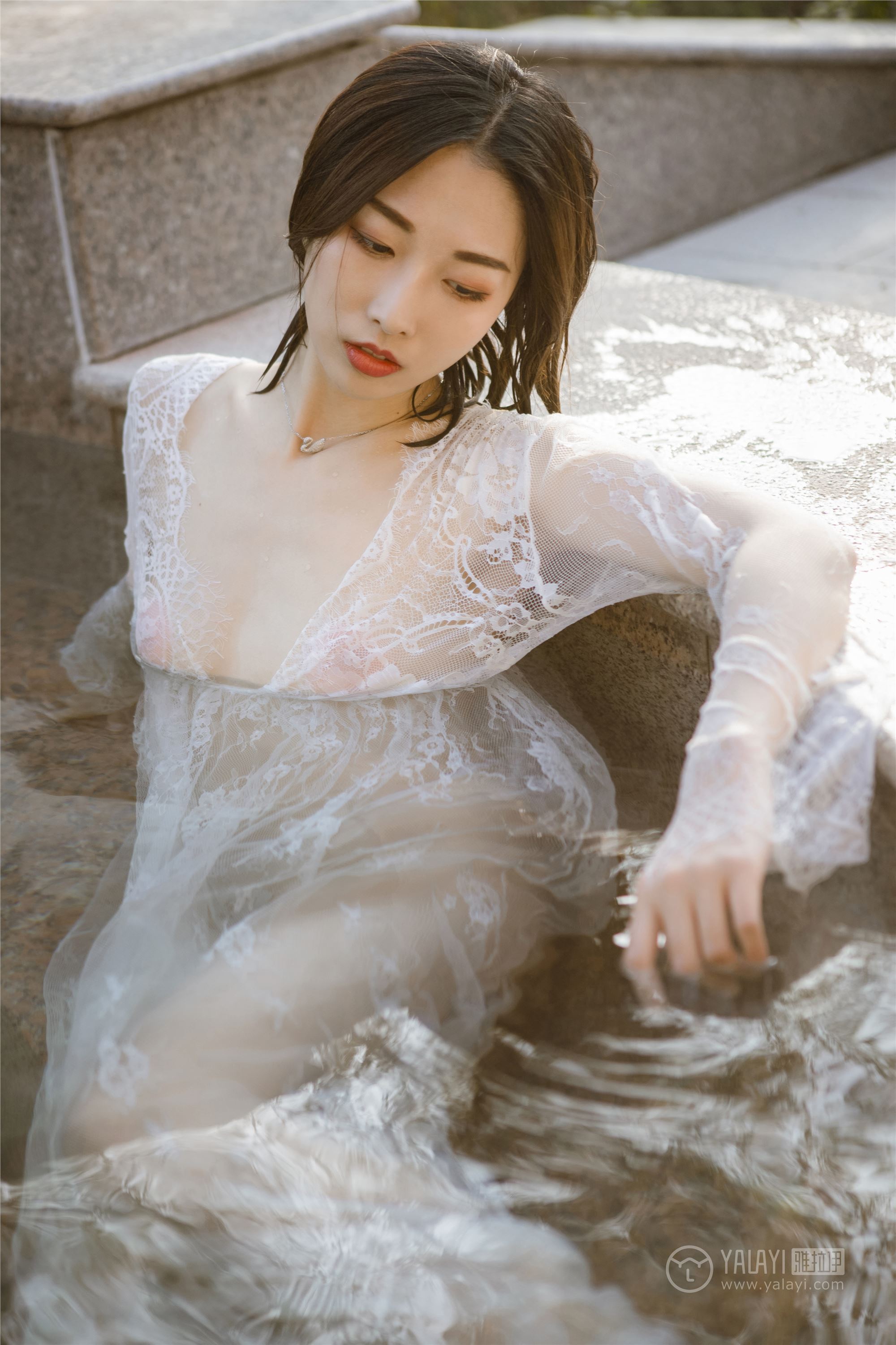 [YALAYI雅拉伊]2019.01.07 No.161 隐隐的柔情 佳佳