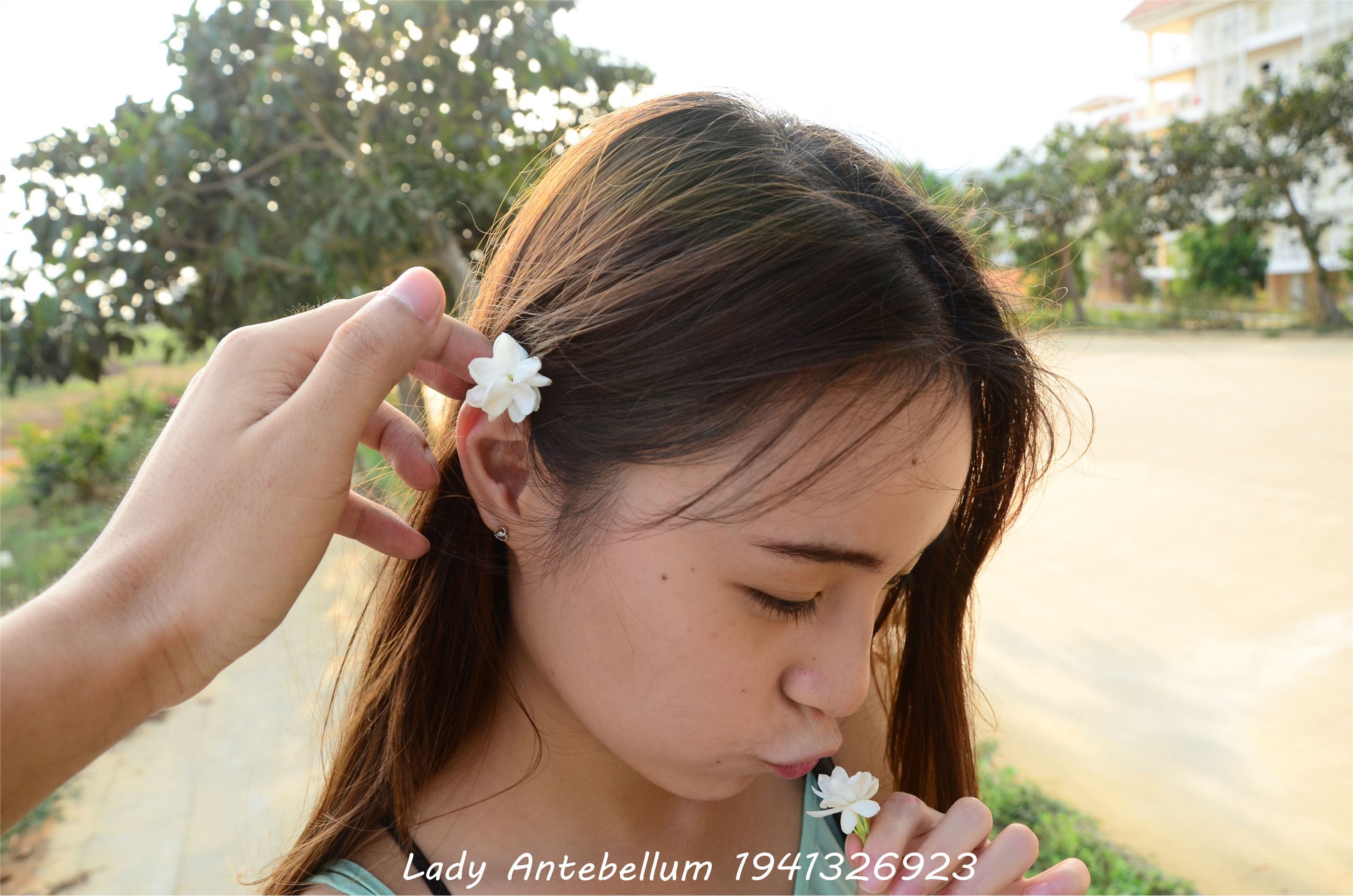 [战前女神] 恋足美腿棉袜女神级摄影套图 001