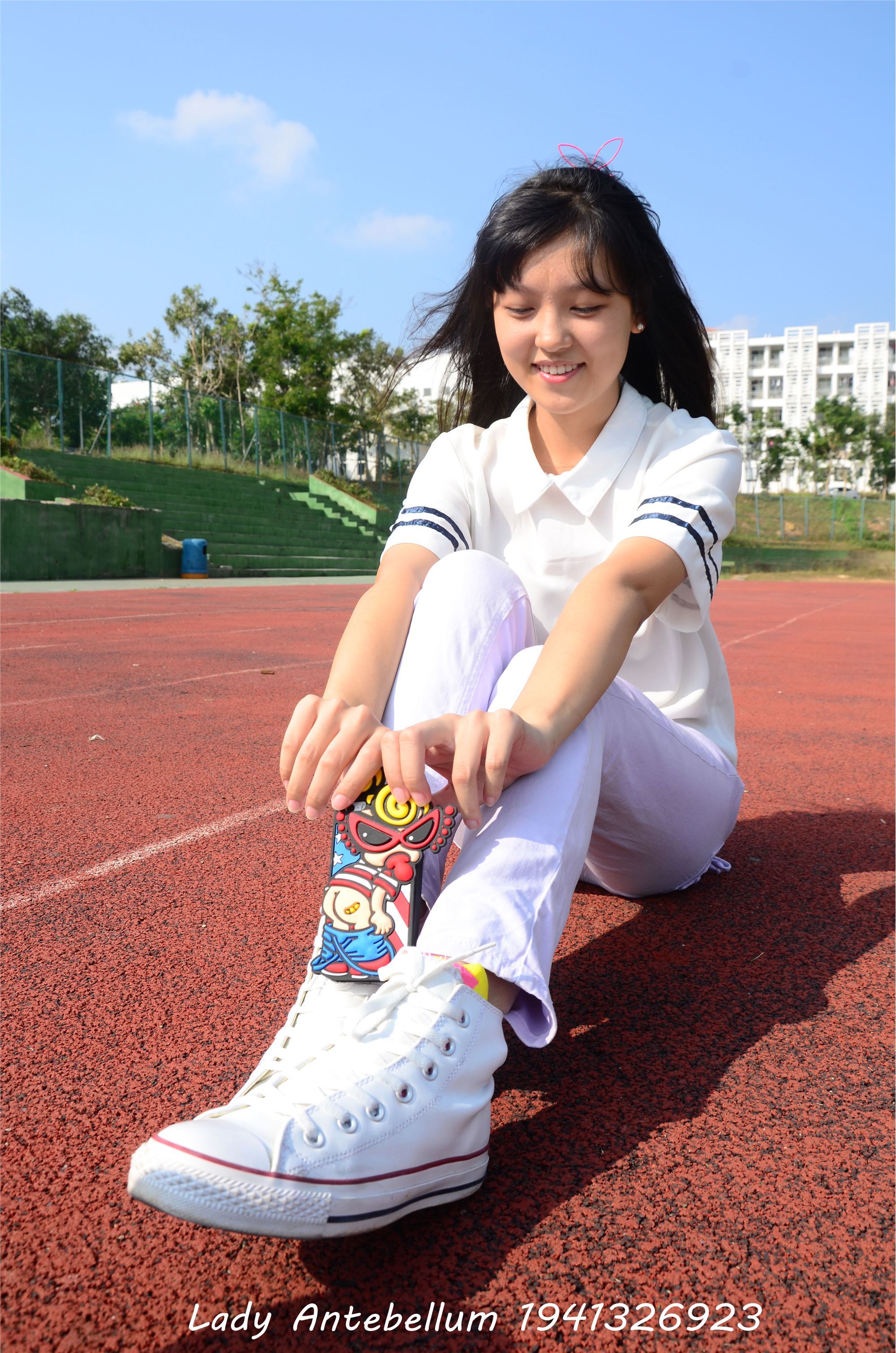 [战前女神] 恋足美腿棉袜女神级摄影套图 002