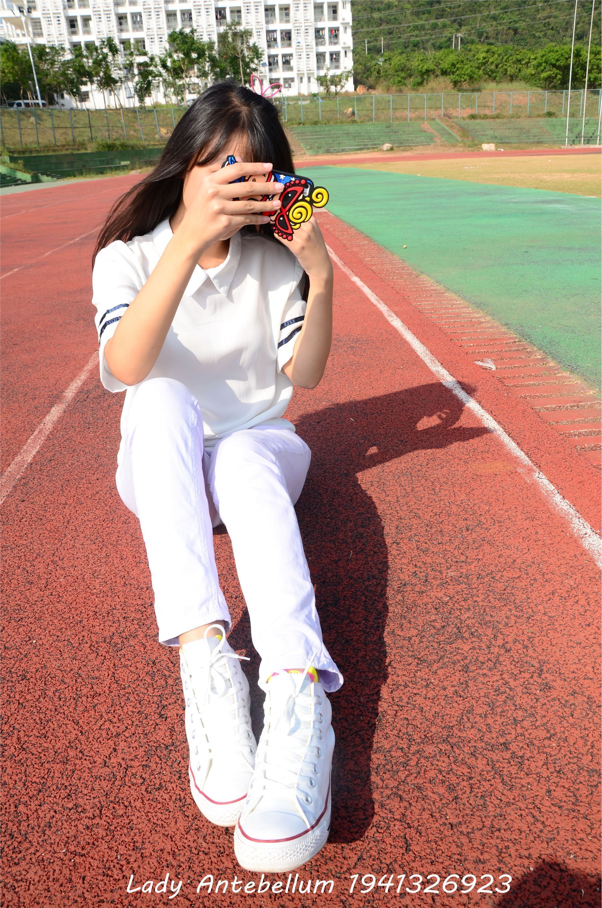 [战前女神] 恋足美腿棉袜女神级摄影套图 002