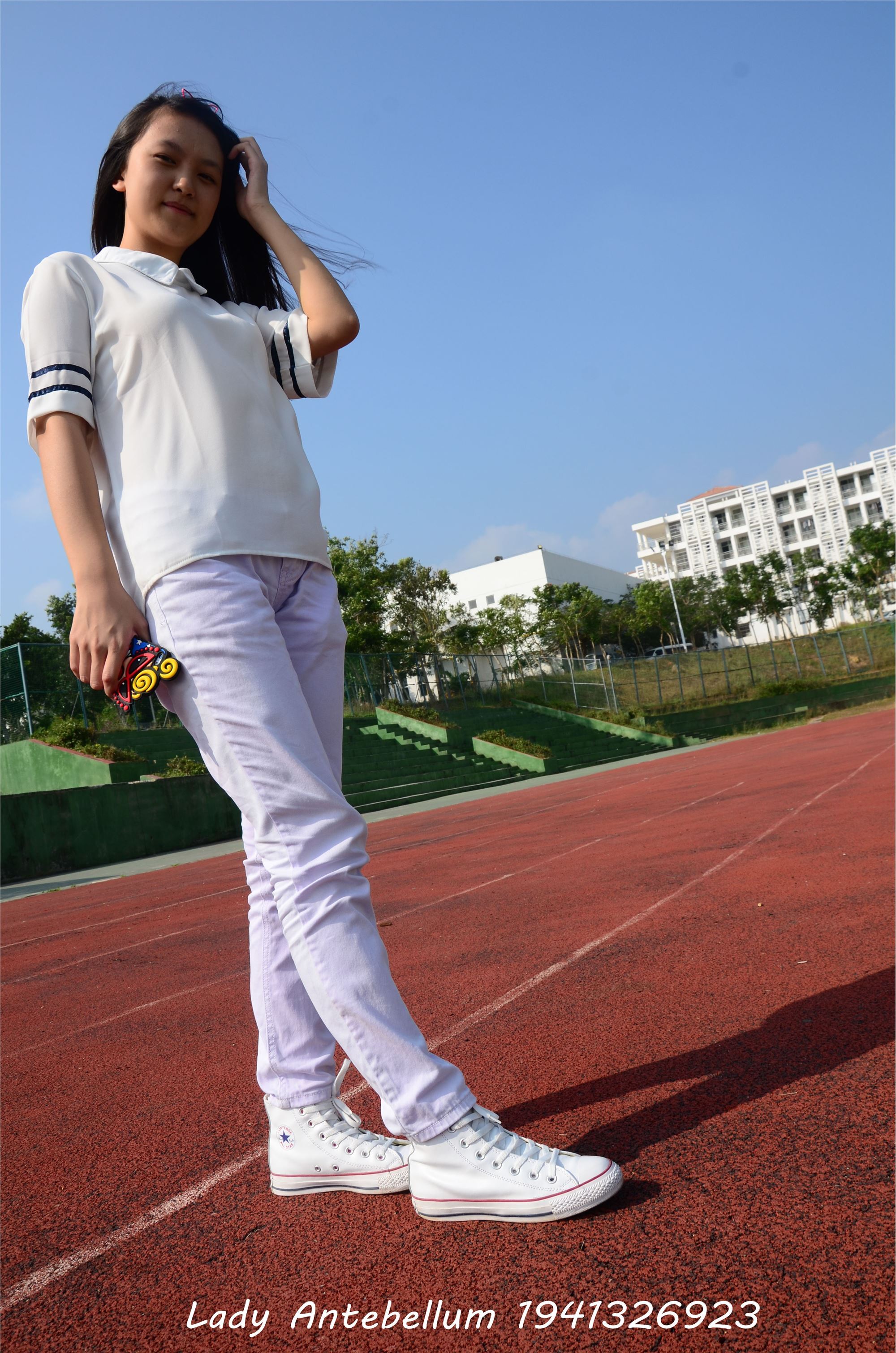 [战前女神] 恋足美腿棉袜女神级摄影套图 002