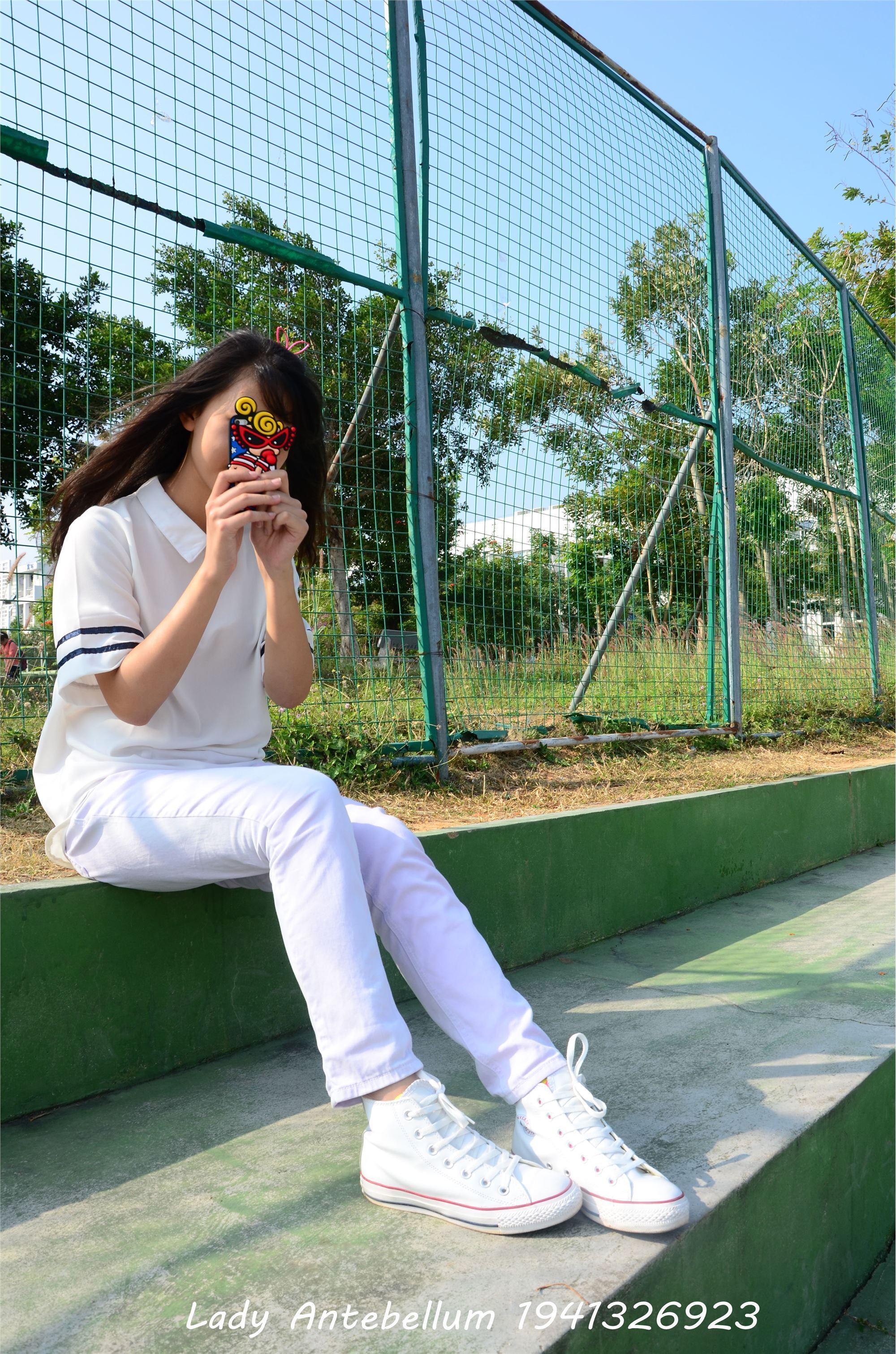 [战前女神] 恋足美腿棉袜女神级摄影套图 002