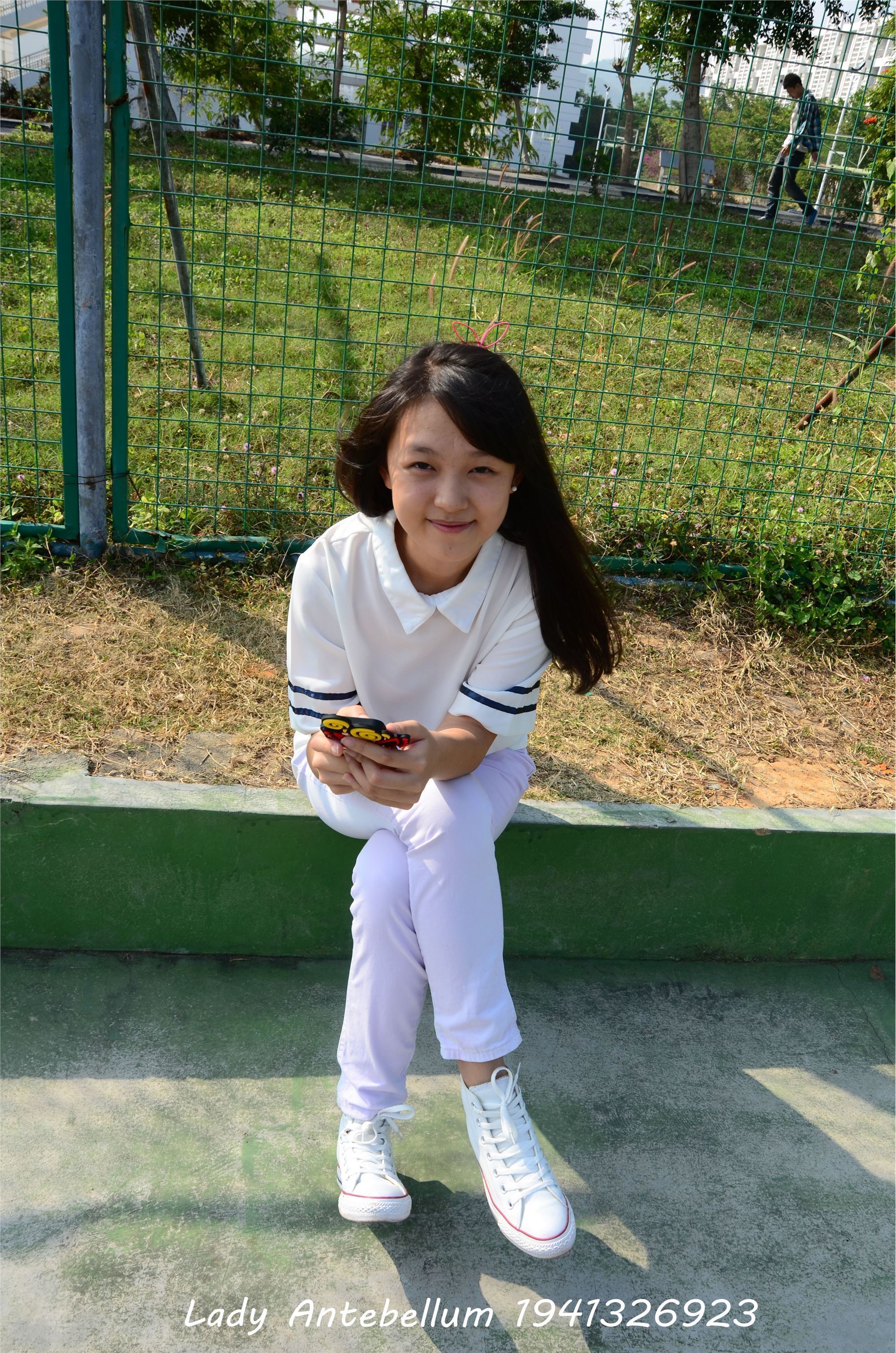 [战前女神] 恋足美腿棉袜女神级摄影套图 002