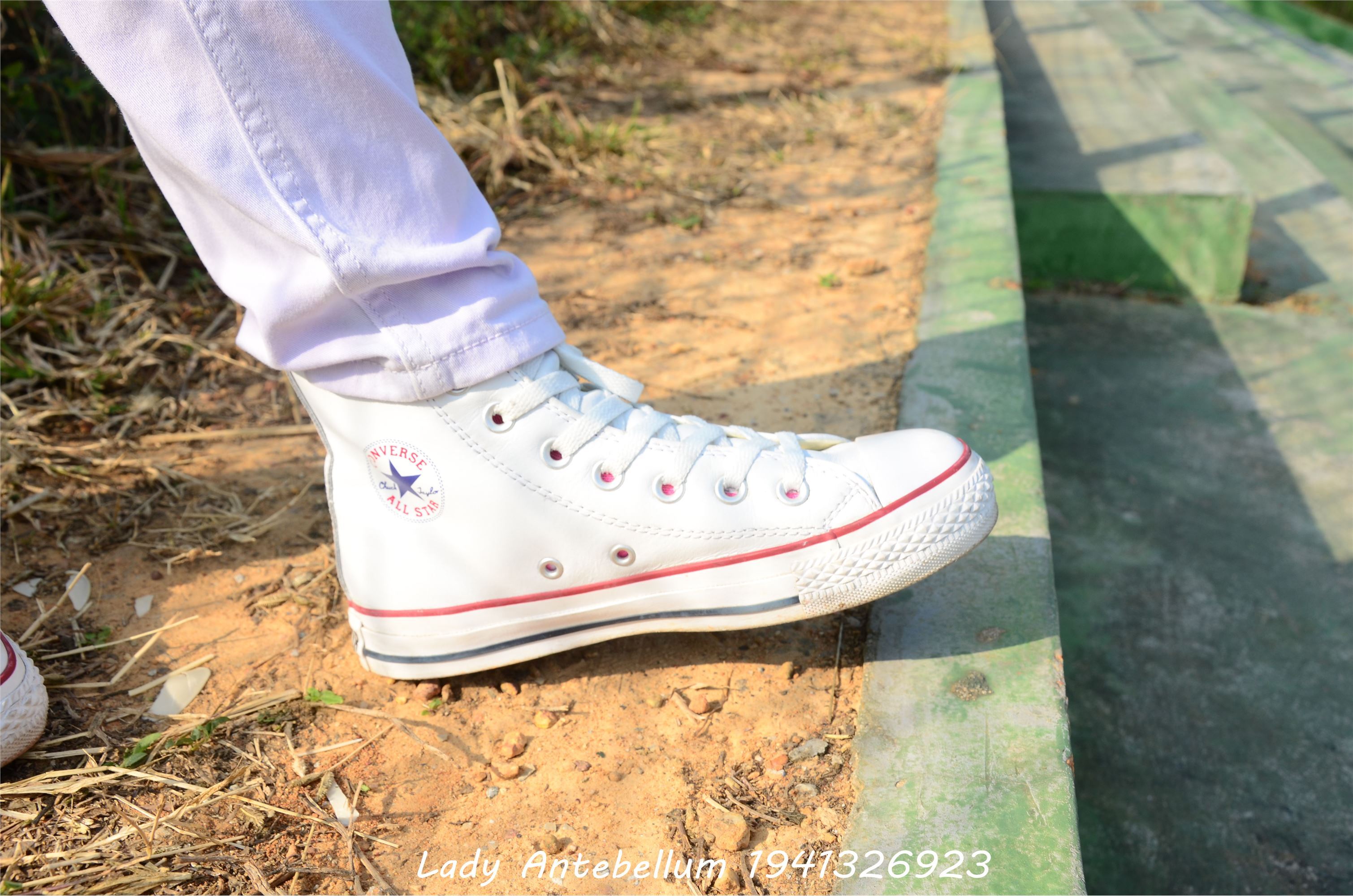 [战前女神] 恋足美腿棉袜女神级摄影套图 002