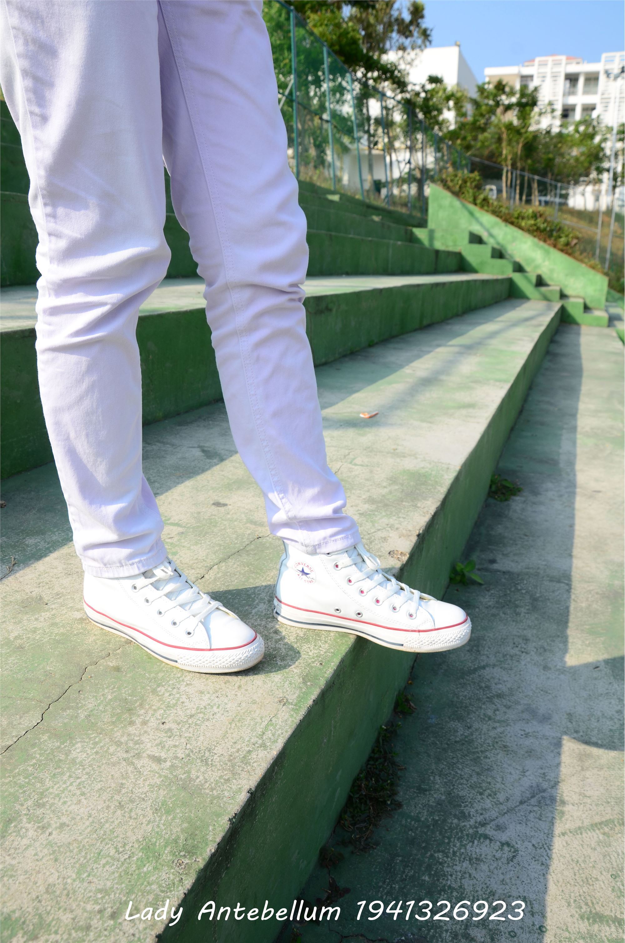 [战前女神] 恋足美腿棉袜女神级摄影套图 002