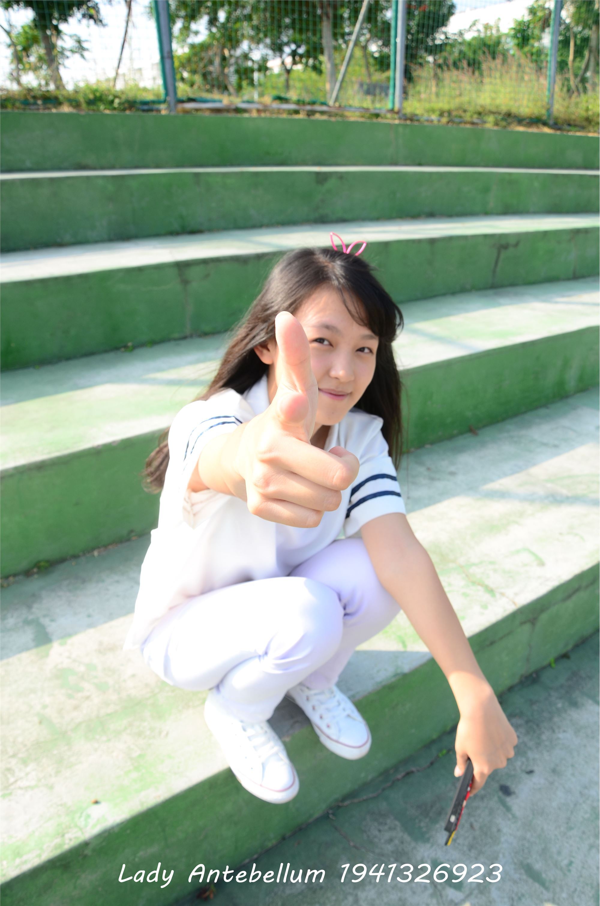 [战前女神] 恋足美腿棉袜女神级摄影套图 002