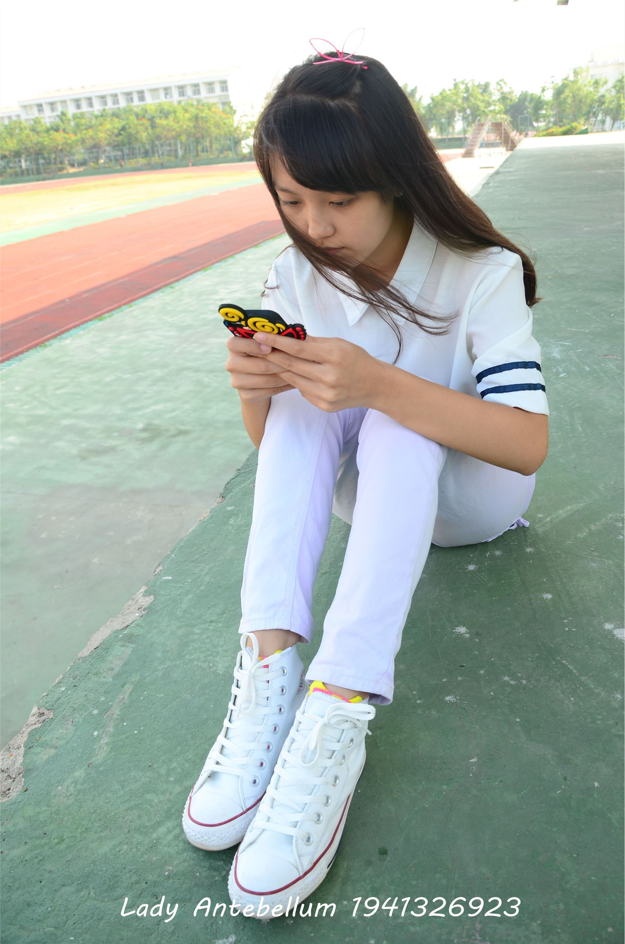 [战前女神] 恋足美腿棉袜女神级摄影套图 002