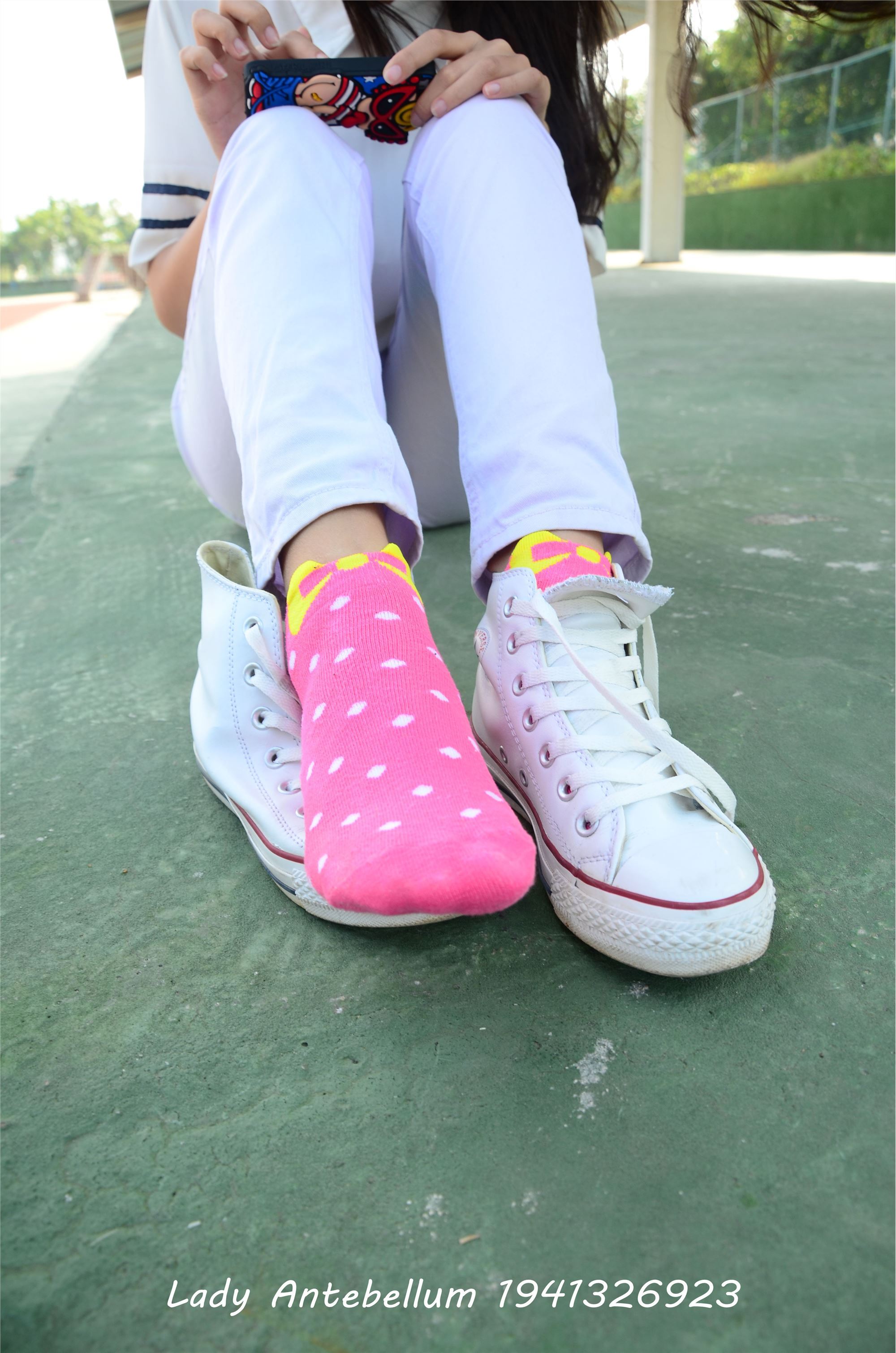 [战前女神] 恋足美腿棉袜女神级摄影套图 002