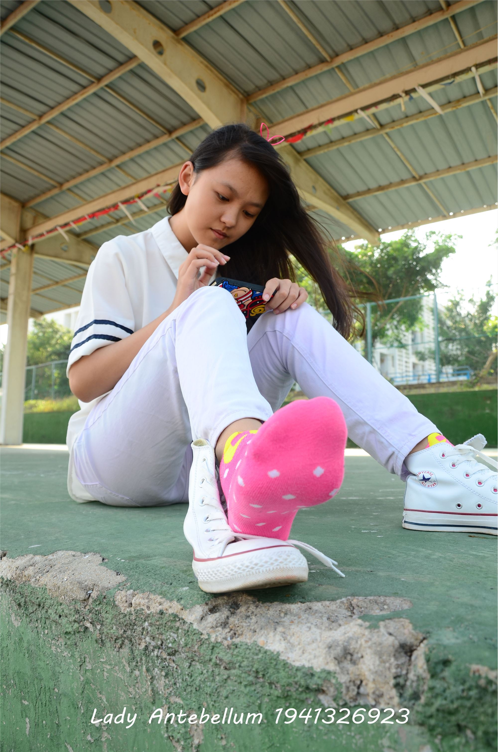 [战前女神] 恋足美腿棉袜女神级摄影套图 002