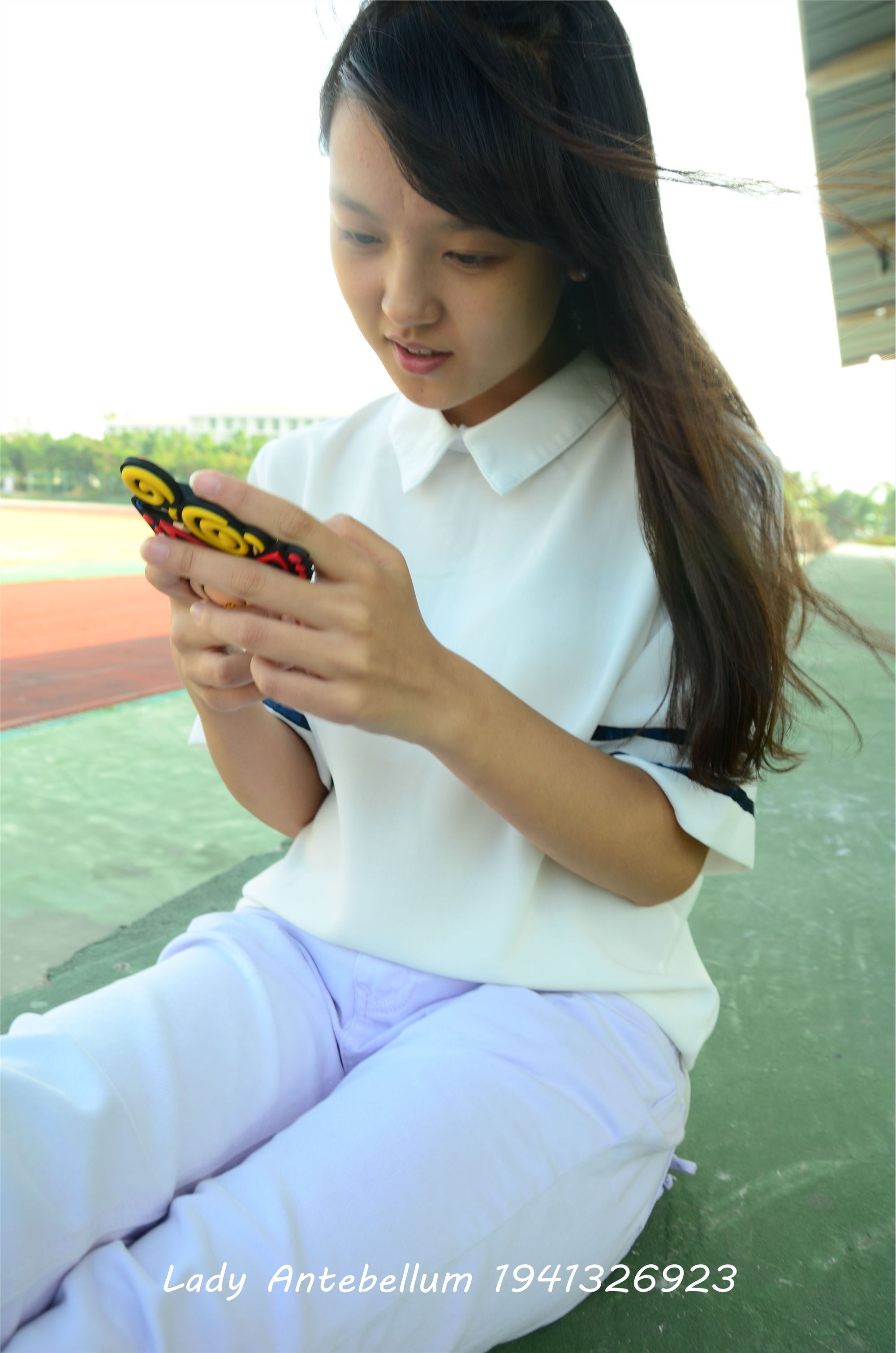 [战前女神] 恋足美腿棉袜女神级摄影套图 002