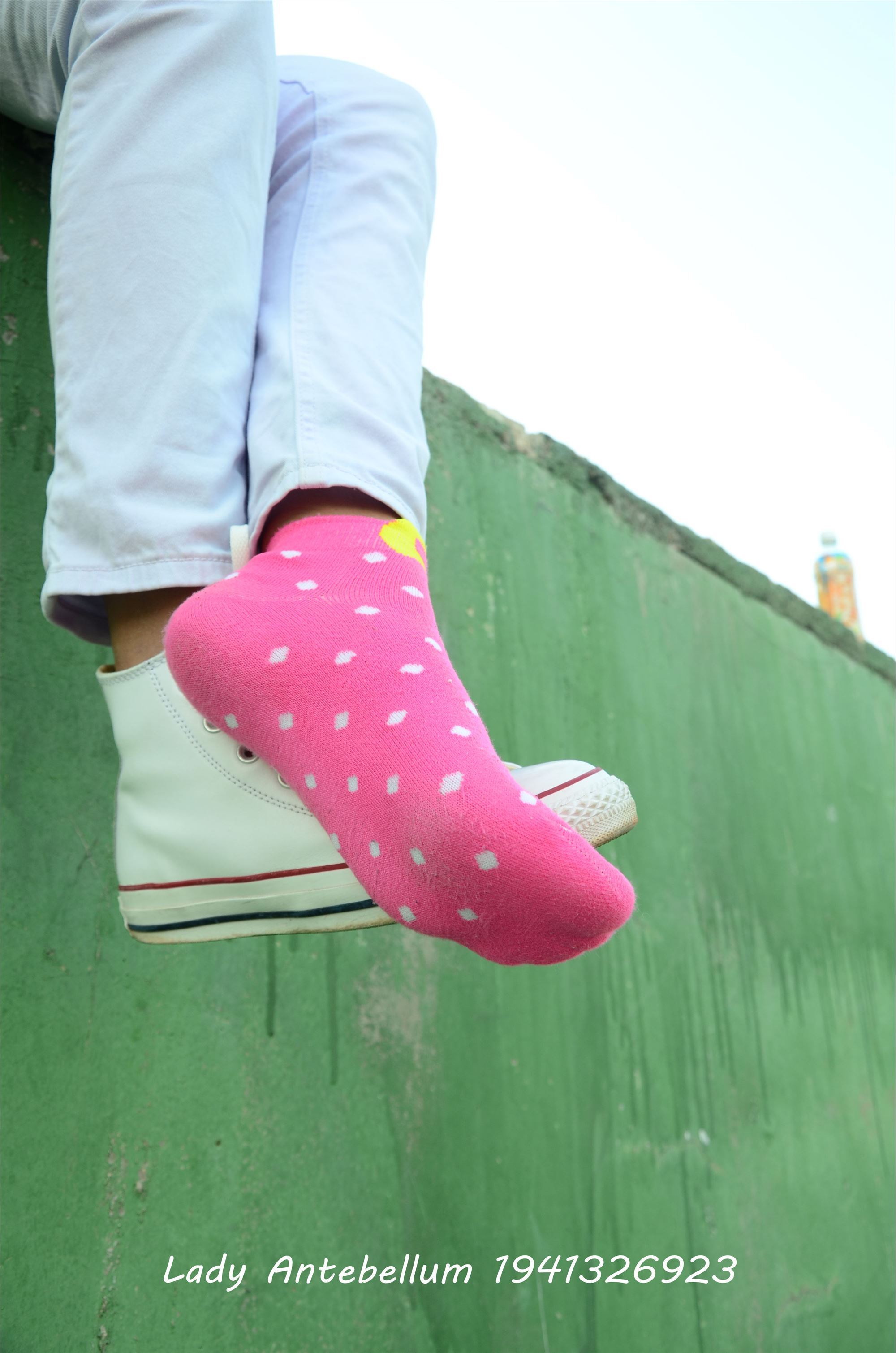 [战前女神] 恋足美腿棉袜女神级摄影套图 002