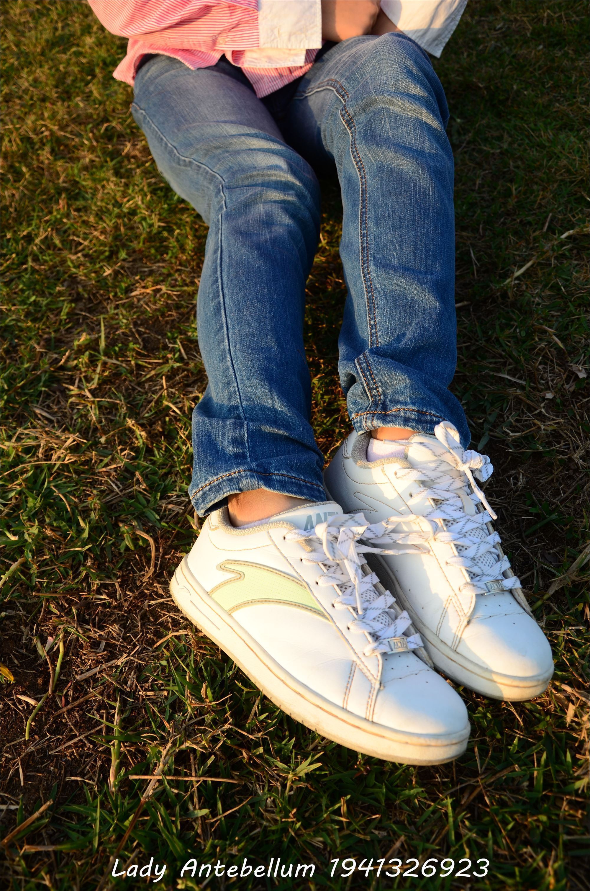 [战前女神] 恋足美腿棉袜女神级摄影套图 003